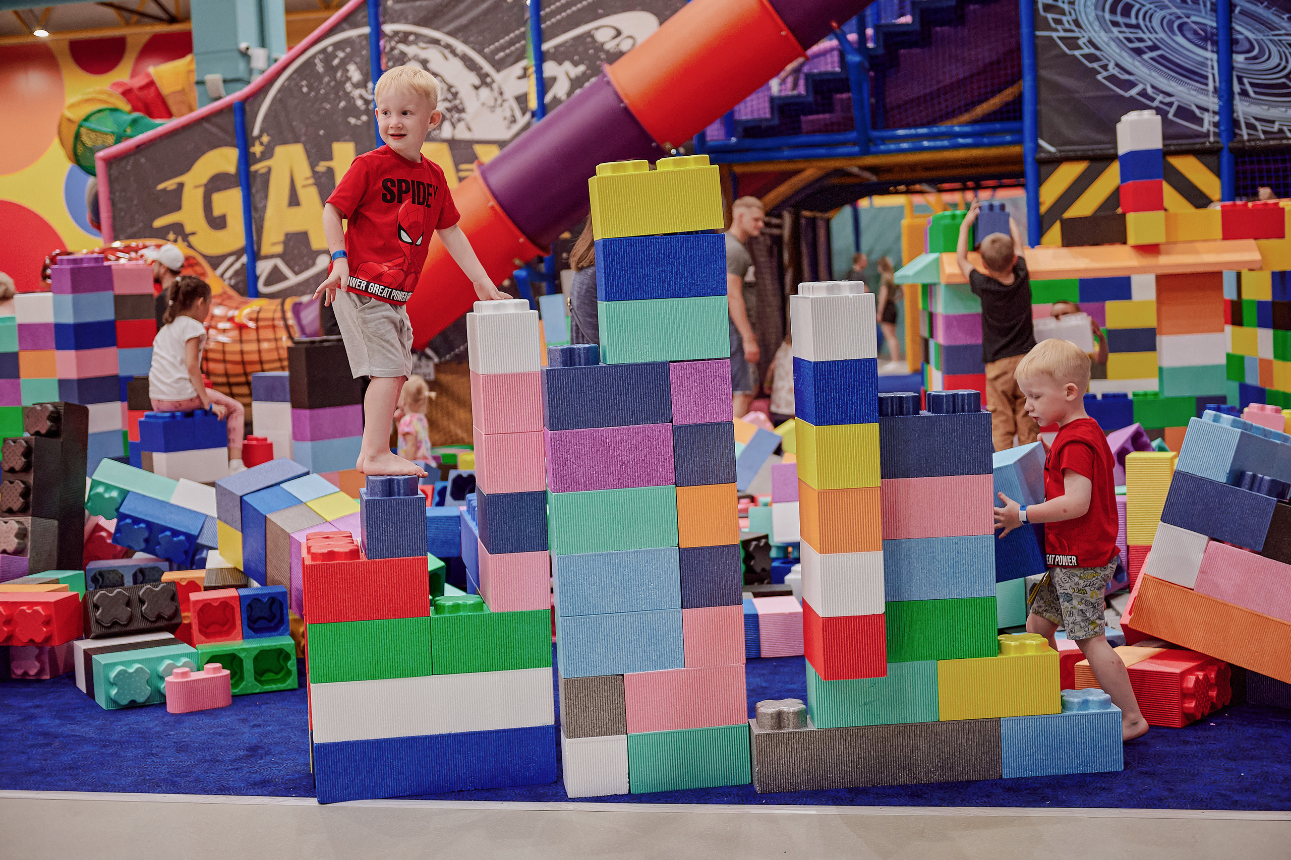 Портфолио репортажной фотосъёмки: Открытие "Vanana park". Фотограф Яковлев Роман — Красноярск