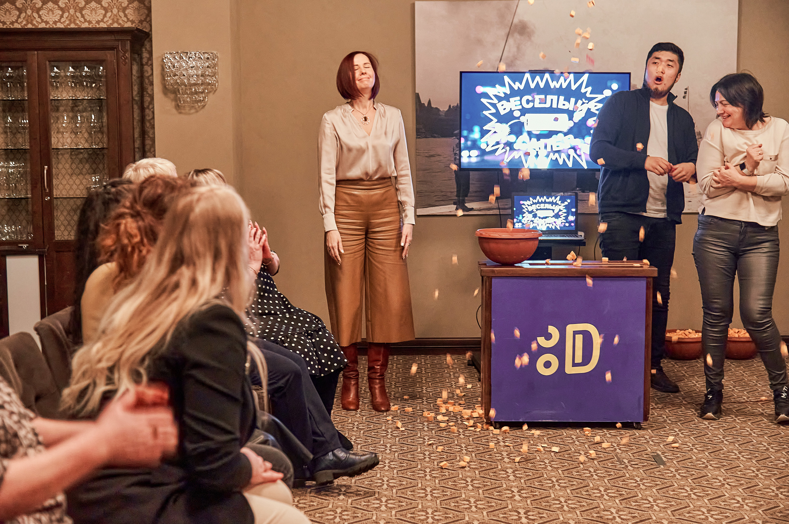 Портфолио репортажной фотосъёмки: "Сбербанк" Новый год. Фотограф Яковлев Роман — Красноярск