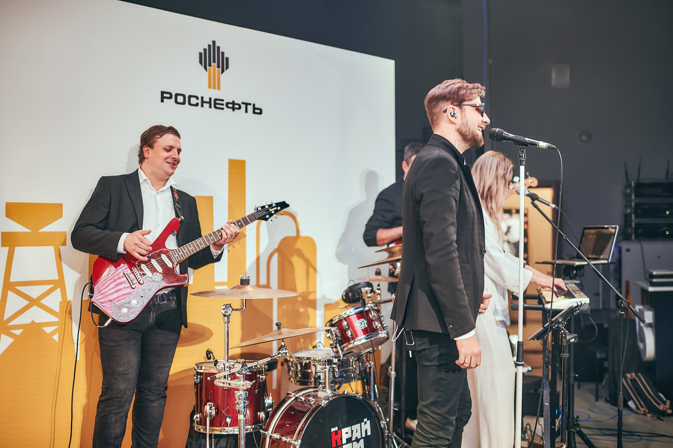 Портфолио репортажной фотосъёмки: "Роснефть" съёмка шоу для «День нефтяника». Фотограф Яковлев Роман — Красноярск