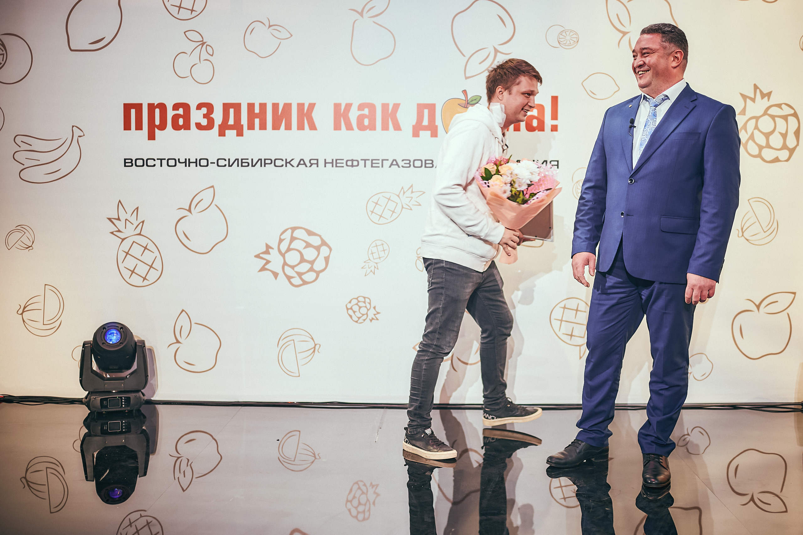 Портфолио репортажной фотосъёмки: "Роснефть" съёмка шоу для «День нефтяника». Фотограф Яковлев Роман — Красноярск