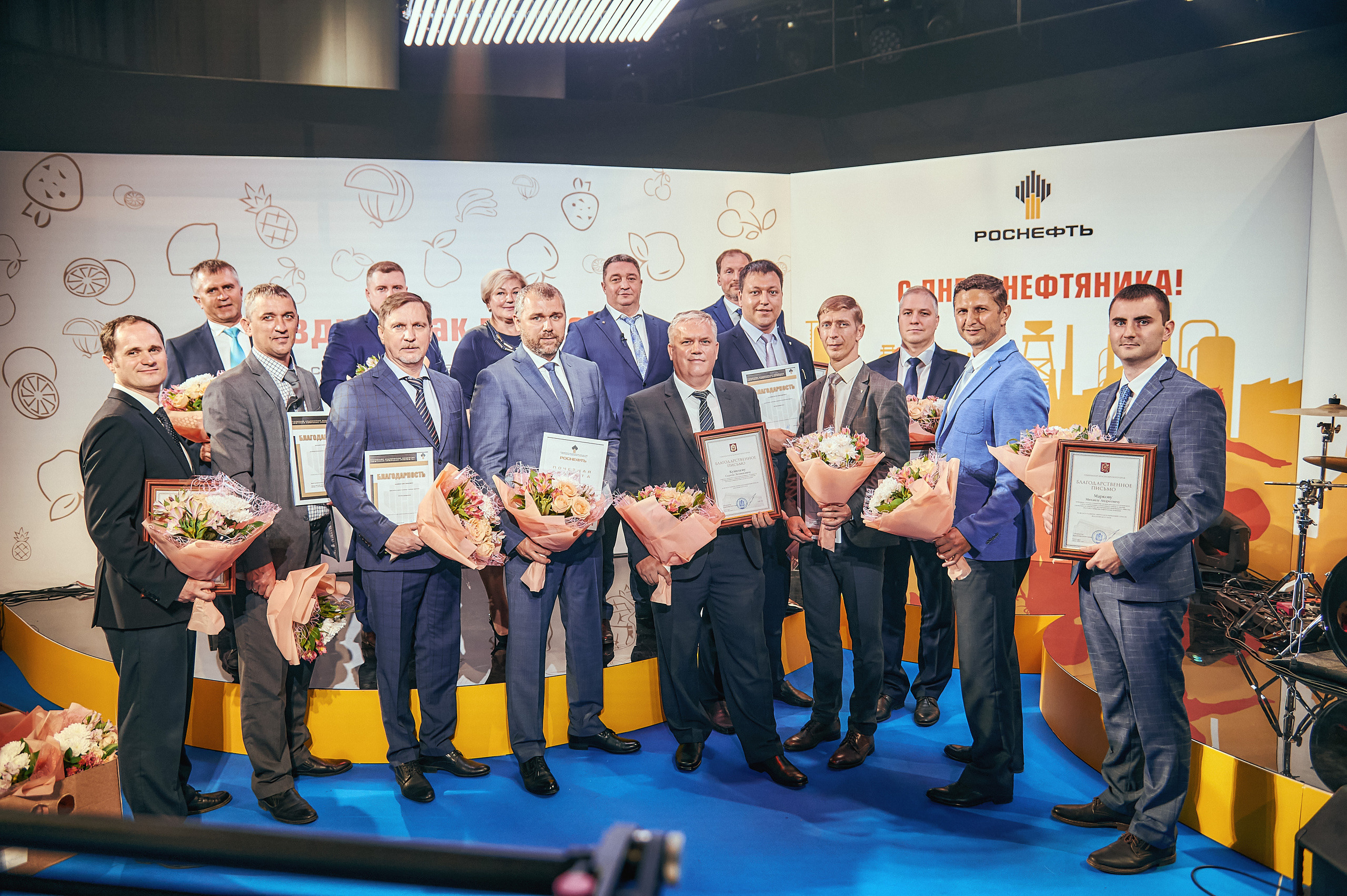 Портфолио репортажной фотосъёмки: "Роснефть" съёмка шоу для «День нефтяника». Фотограф Яковлев Роман — Красноярск