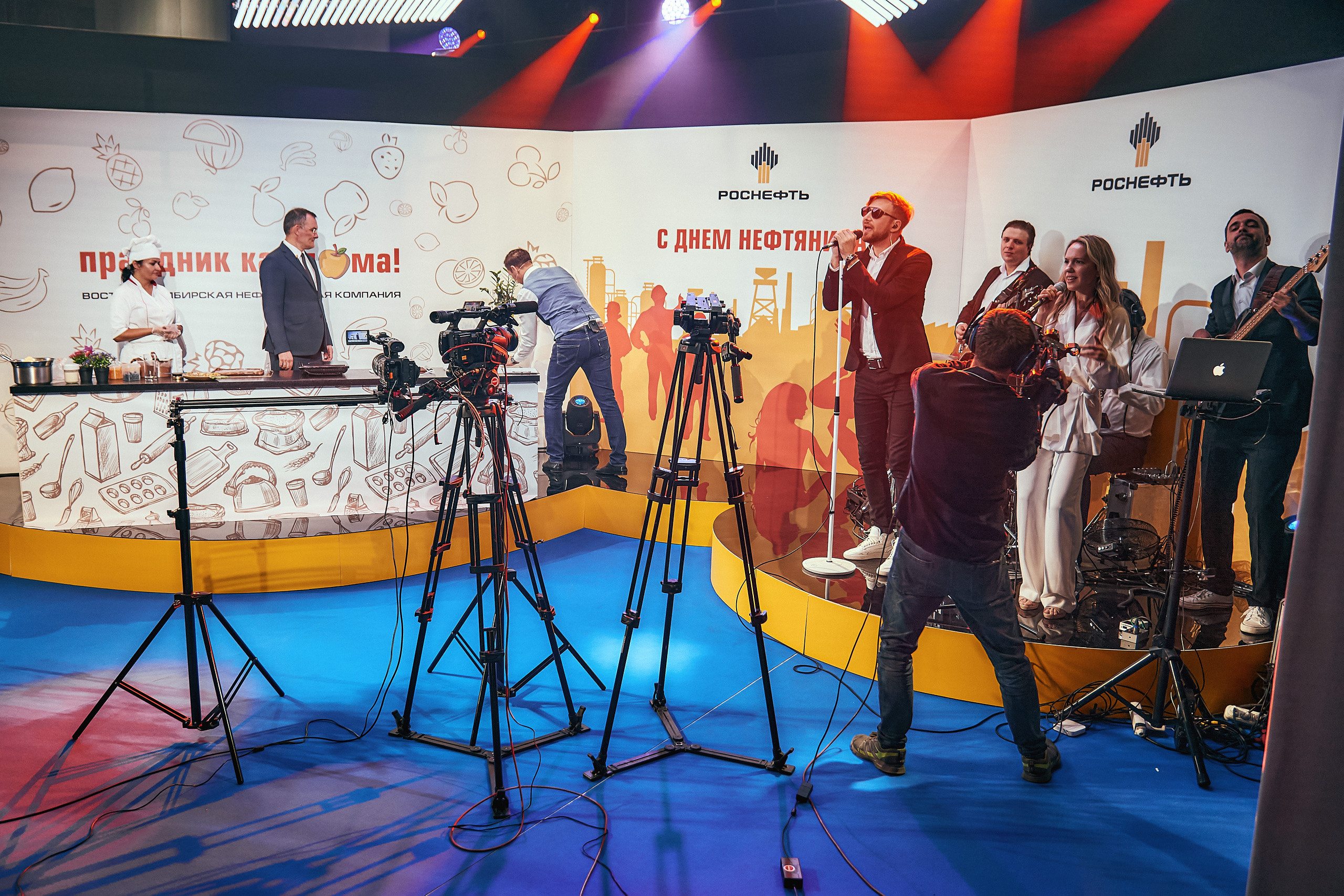 Портфолио репортажной фотосъёмки: "Роснефть" съёмка шоу для «День нефтяника». Фотограф Яковлев Роман — Красноярск