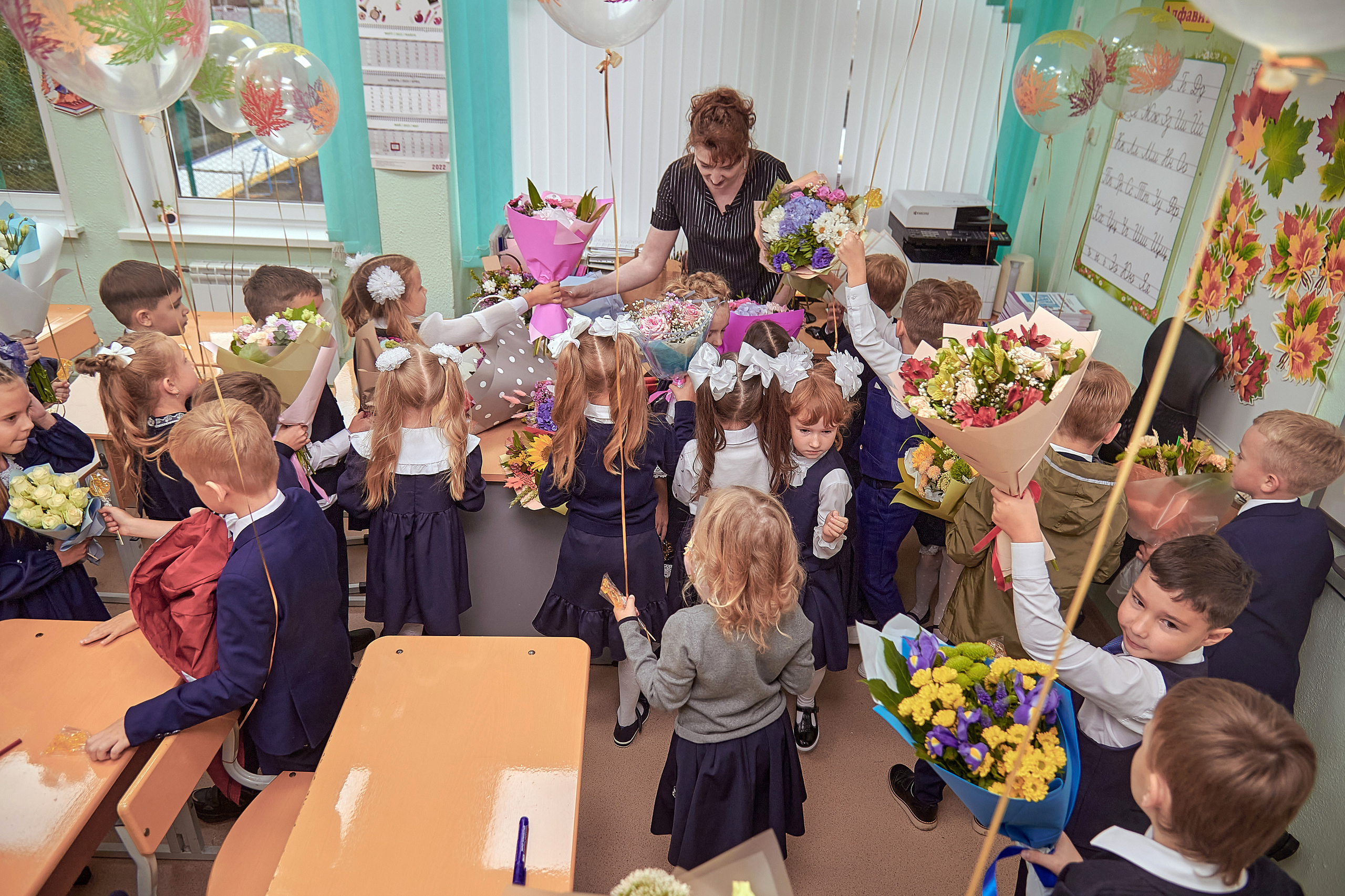 Портфолио репортажной фотосъёмки: 1 сентября в школе № 149. Фотограф Яковлев Роман — Красноярск