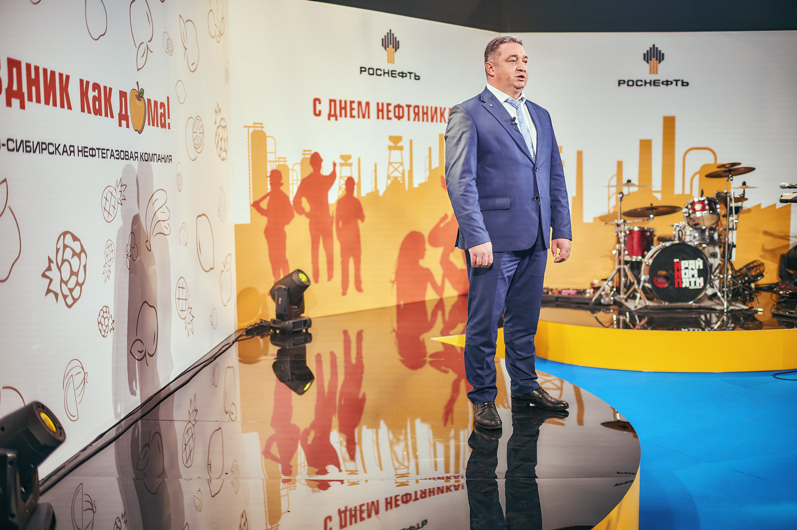 Портфолио репортажной фотосъёмки: "Роснефть" съёмка шоу для «День нефтяника». Фотограф Яковлев Роман — Красноярск