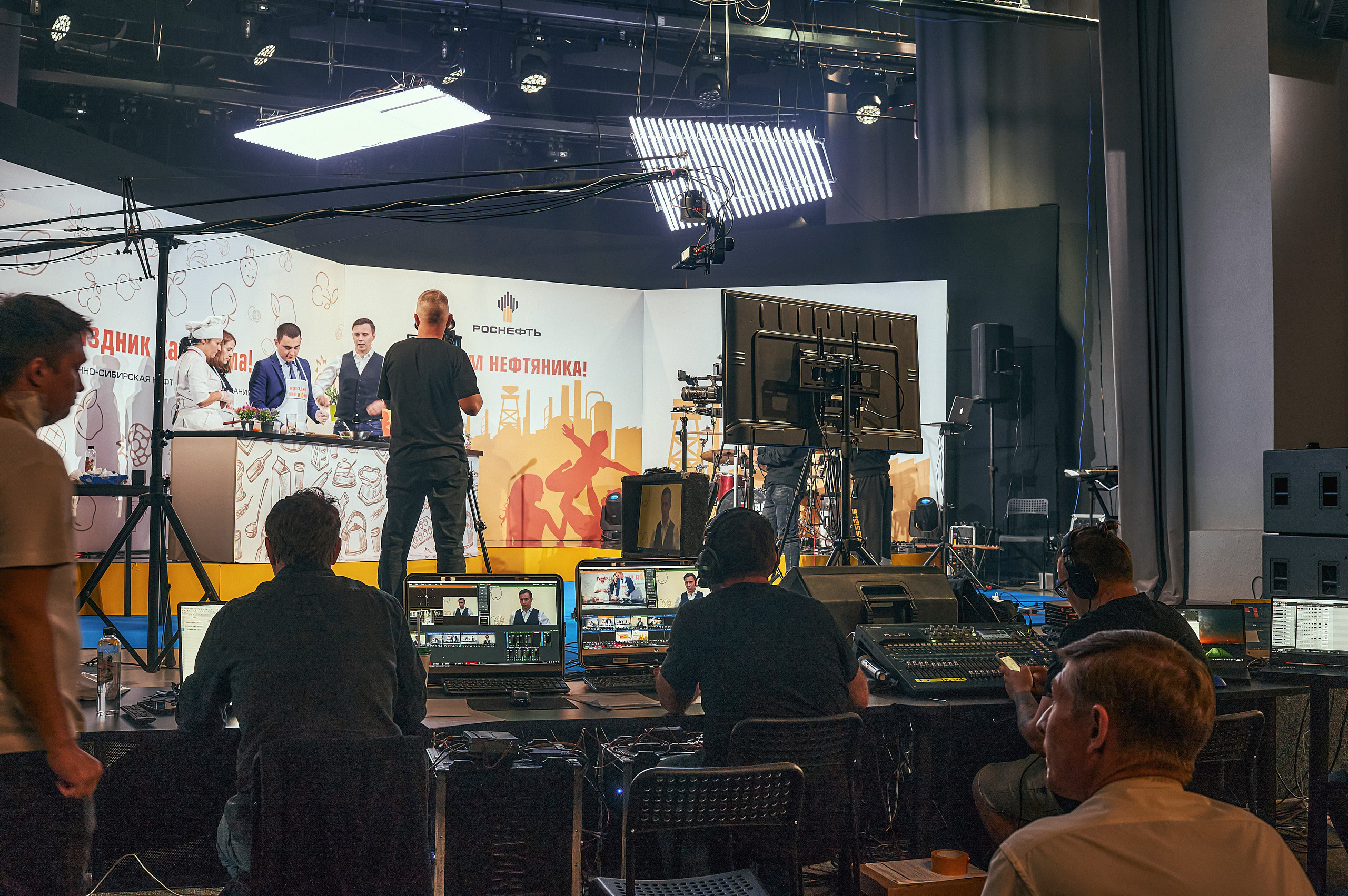 Портфолио репортажной фотосъёмки: "Роснефть" съёмка шоу для «День нефтяника». Фотограф Яковлев Роман — Красноярск