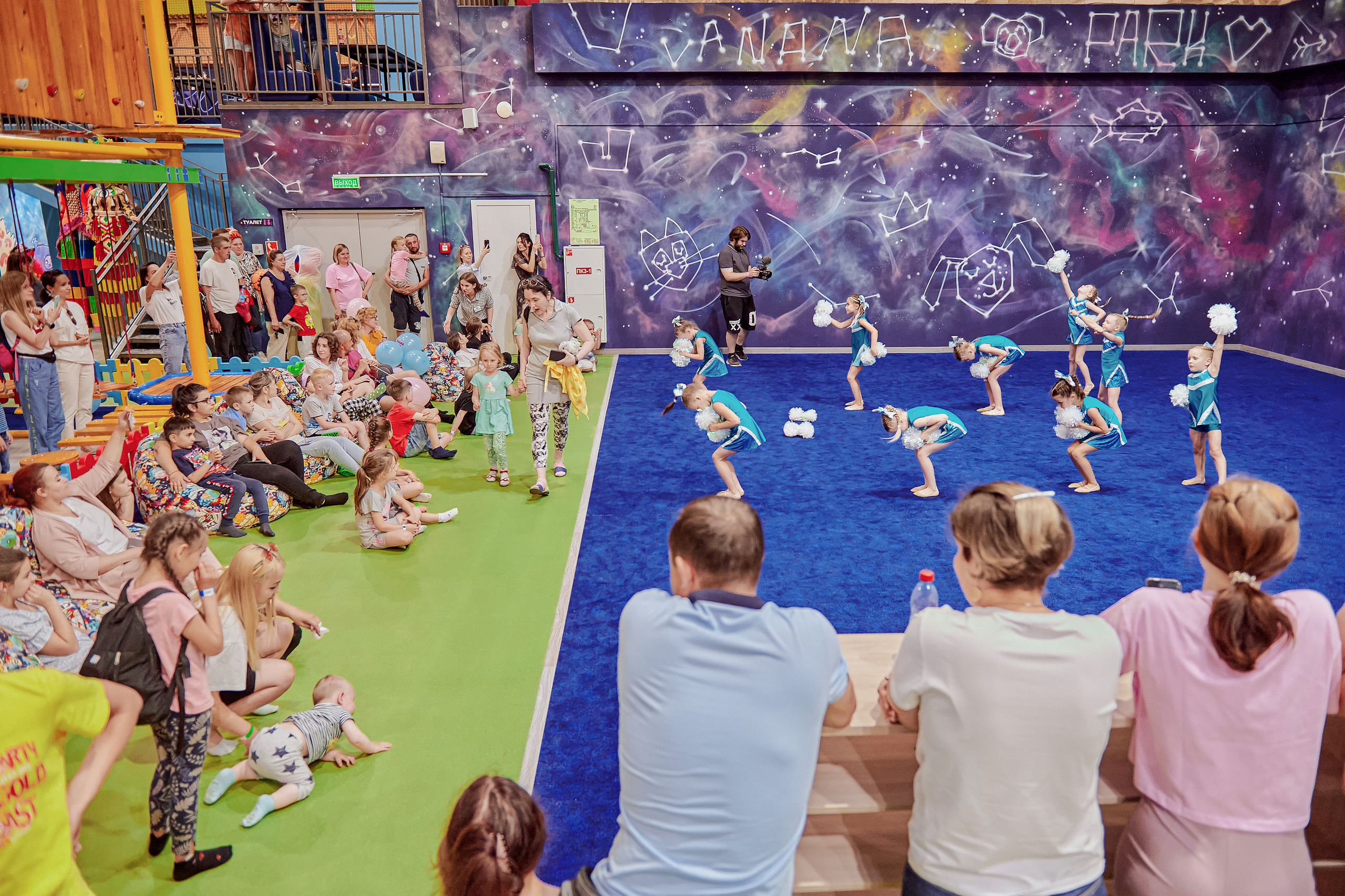 Портфолио репортажной фотосъёмки: Открытие "Vanana park". Фотограф Яковлев Роман — Красноярск