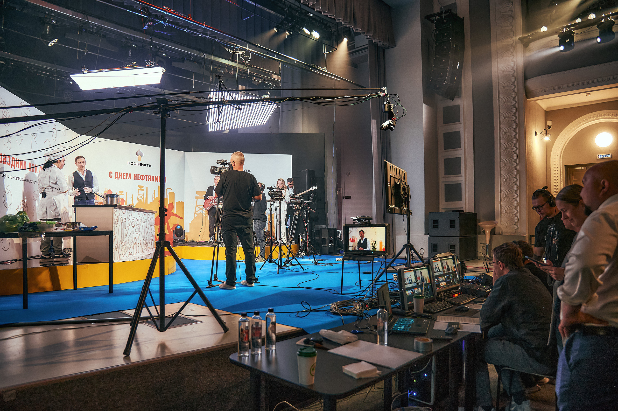 Портфолио репортажной фотосъёмки: "Роснефть" съёмка шоу для «День нефтяника». Фотограф Яковлев Роман — Красноярск