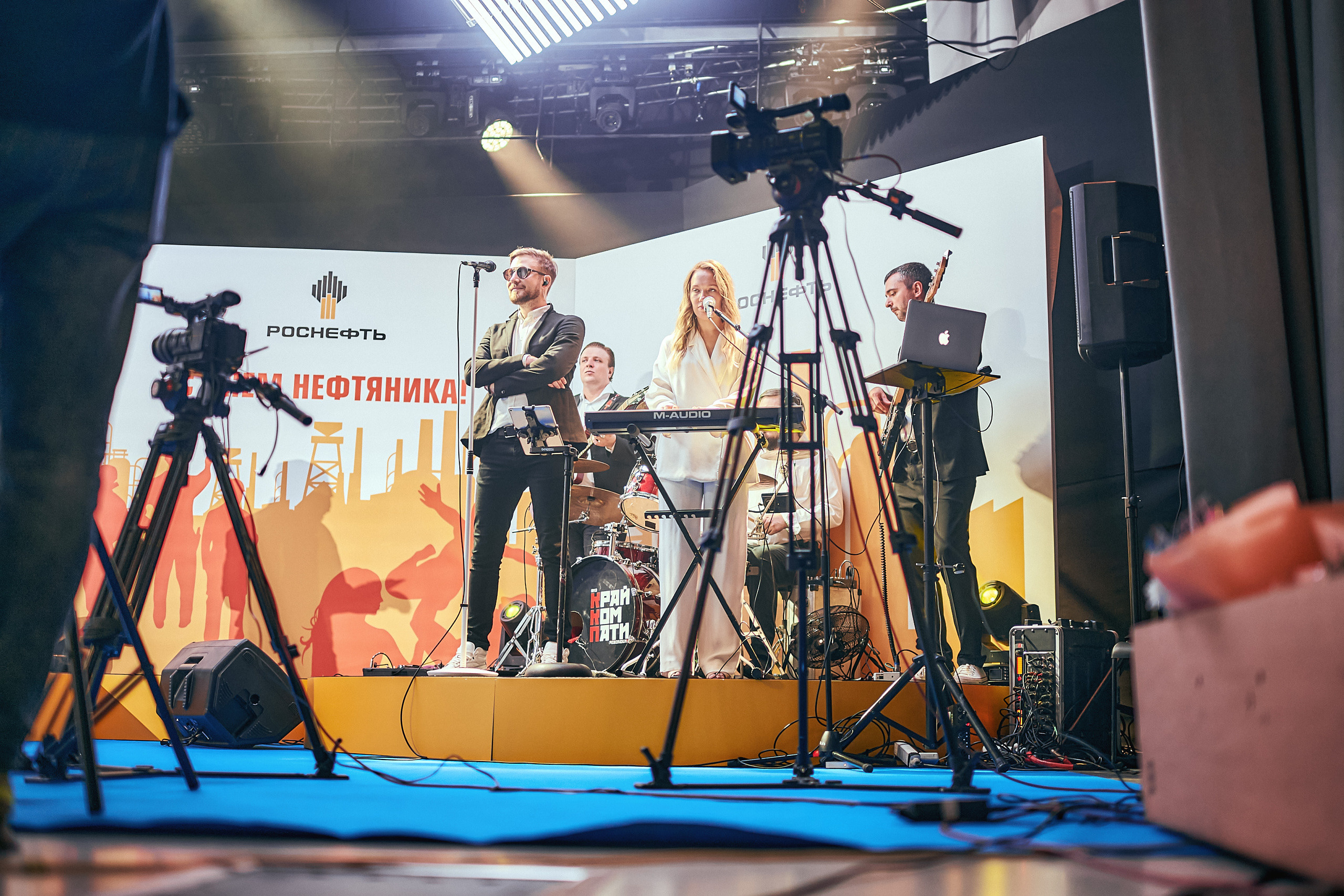 Портфолио репортажной фотосъёмки: "Роснефть" съёмка шоу для «День нефтяника». Фотограф Яковлев Роман — Красноярск