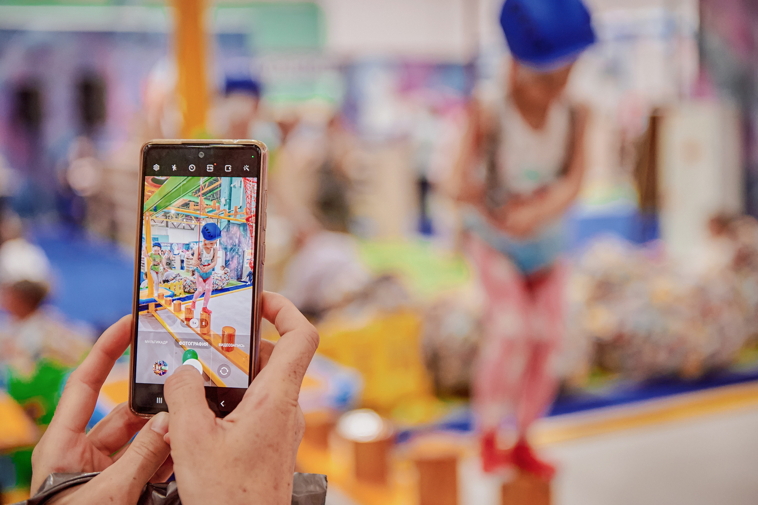 Портфолио репортажной фотосъёмки: Открытие "Vanana park". Фотограф Яковлев Роман — Красноярск