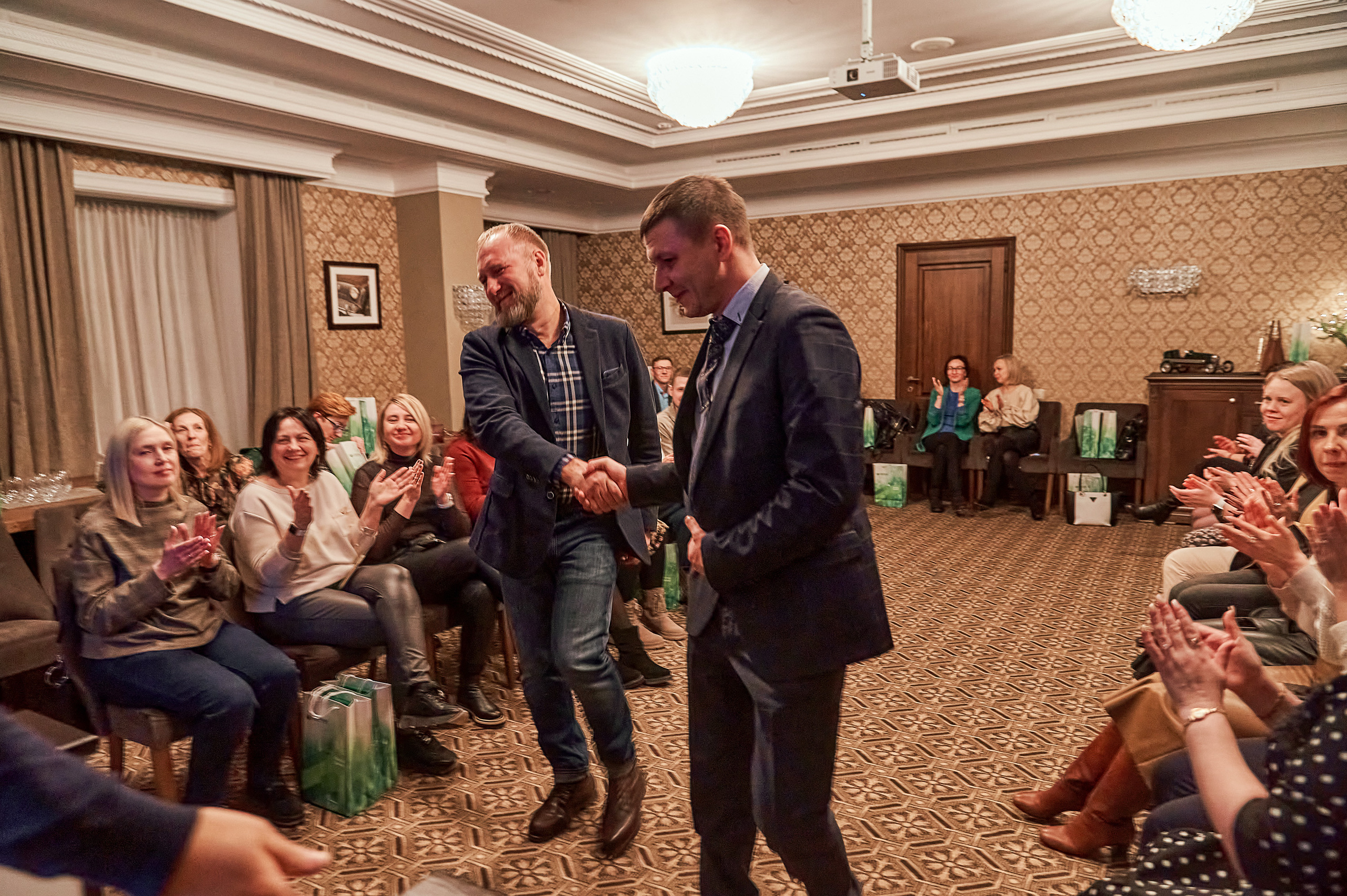 Портфолио репортажной фотосъёмки: "Сбербанк" Новый год. Фотограф Яковлев Роман — Красноярск