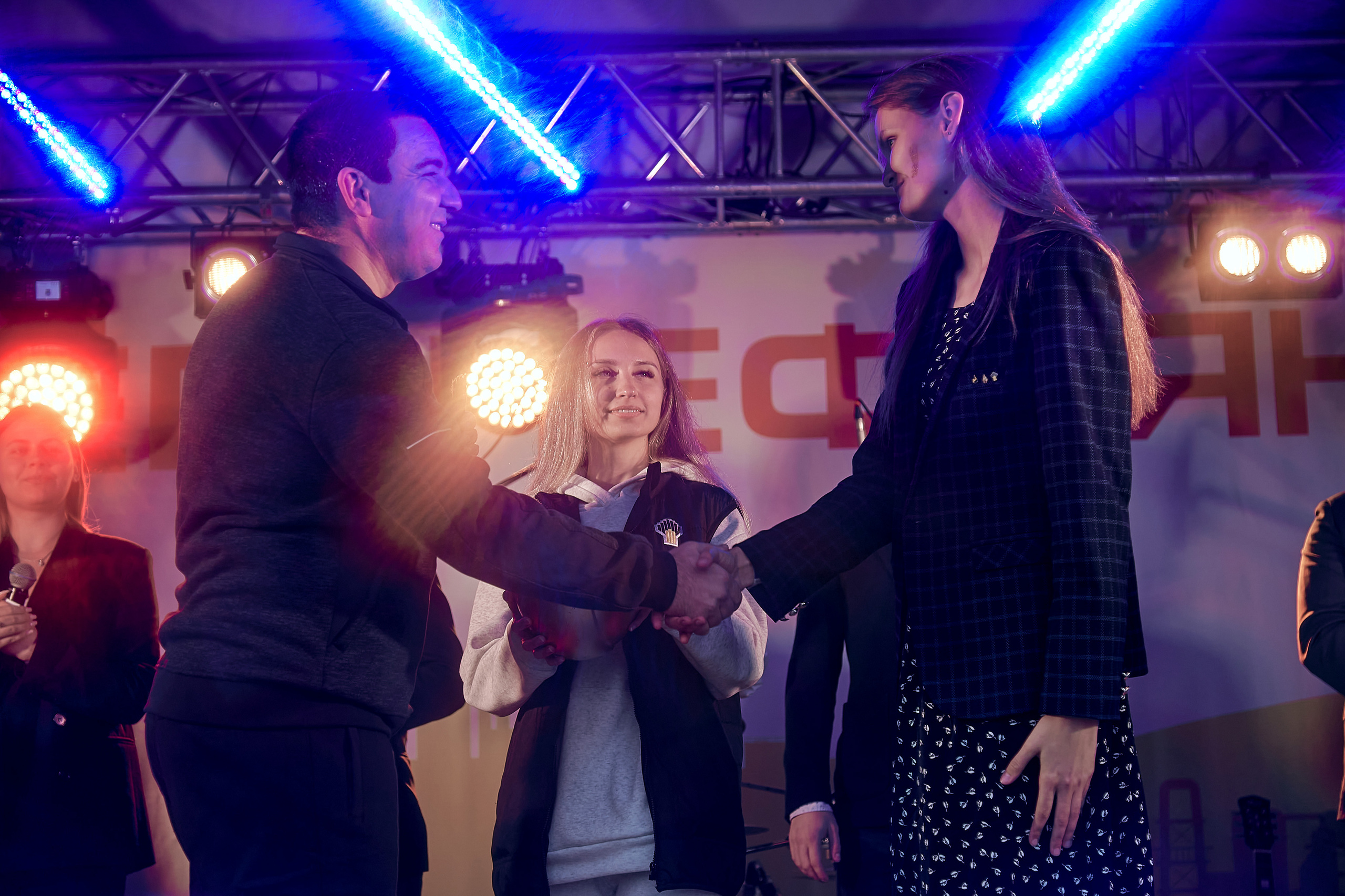 Портфолио репортажной фотосъёмки: "Роснефть" День нефтяника. Фотограф Яковлев Роман — Красноярск