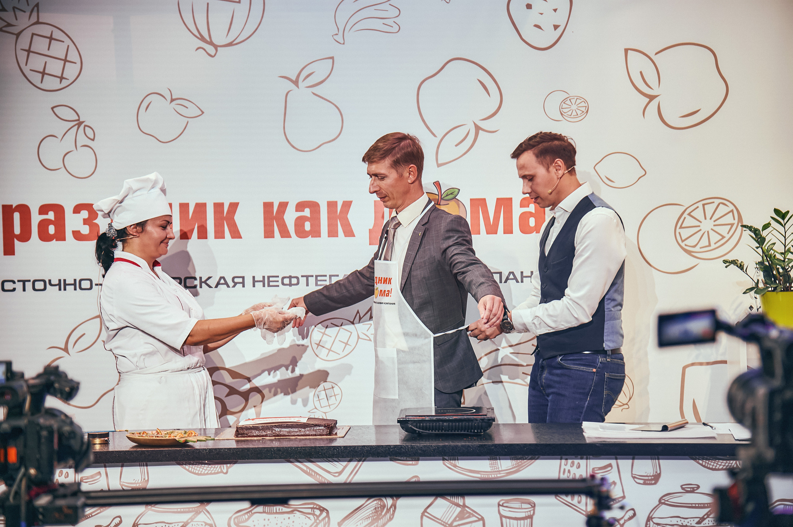 Портфолио репортажной фотосъёмки: "Роснефть" съёмка шоу для «День нефтяника». Фотограф Яковлев Роман — Красноярск