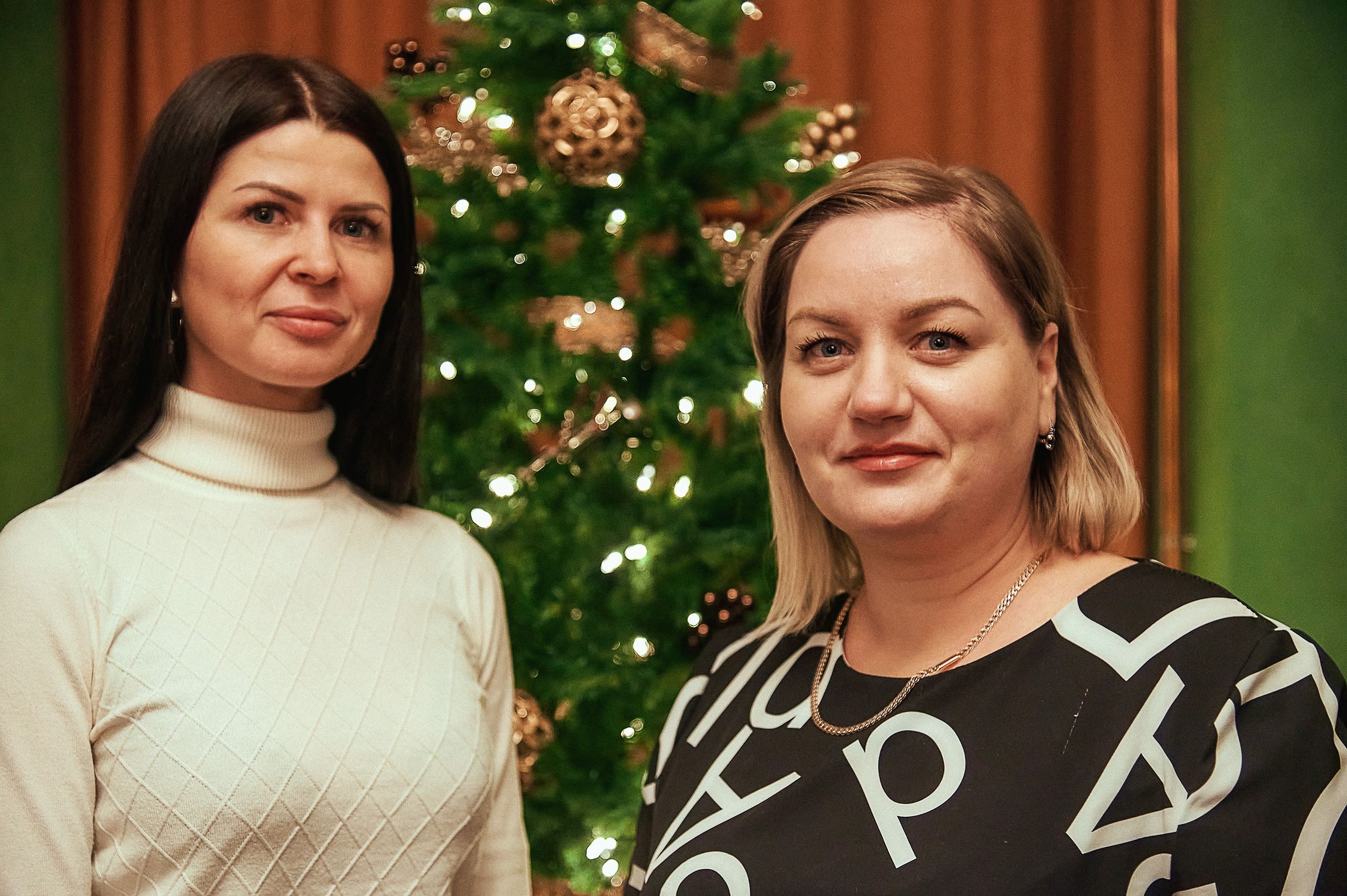 Портфолио репортажной фотосъёмки: "Сбербанк" Новый год. Фотограф Яковлев Роман — Красноярск