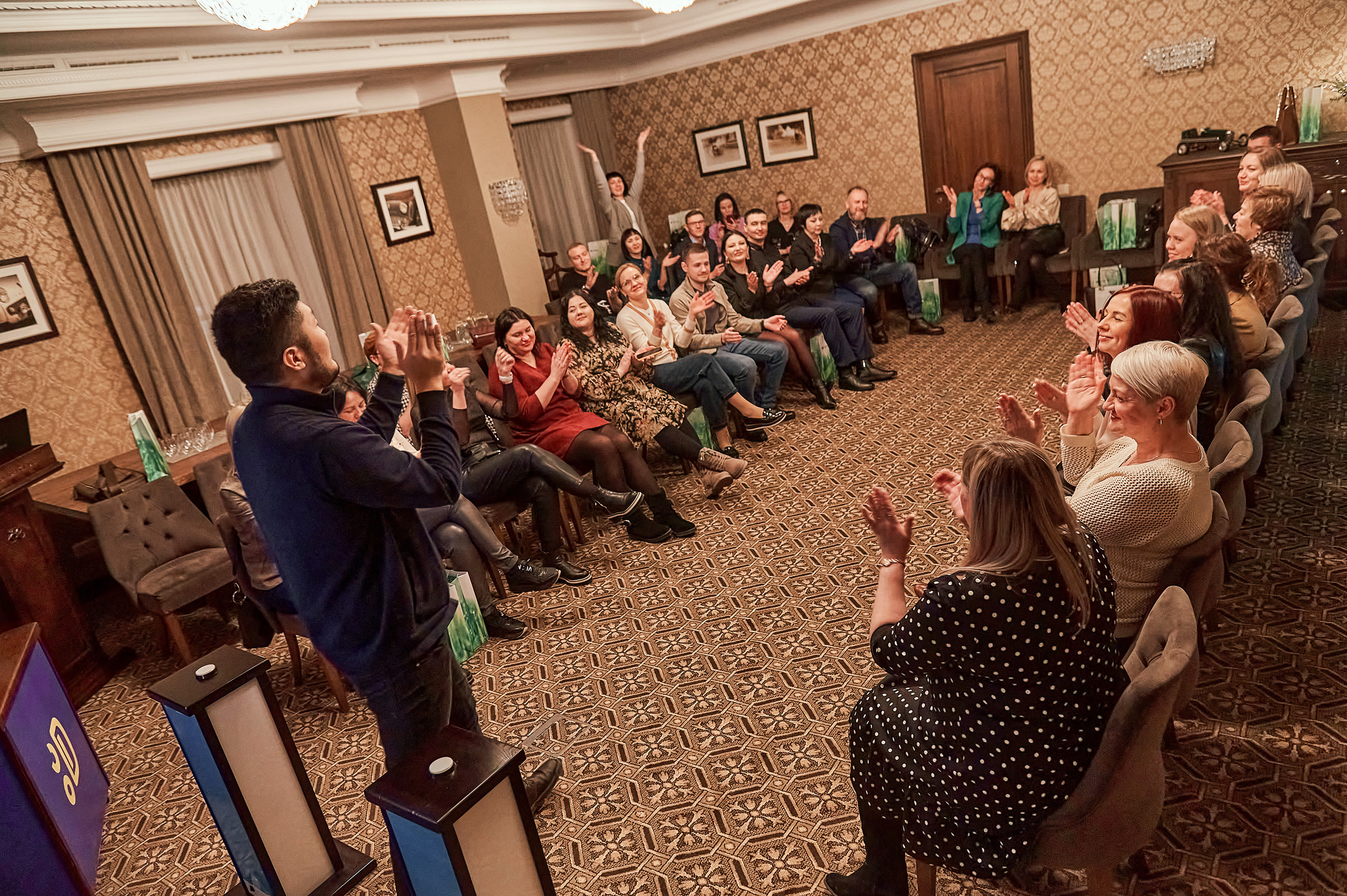 Портфолио репортажной фотосъёмки: "Сбербанк" Новый год. Фотограф Яковлев Роман — Красноярск