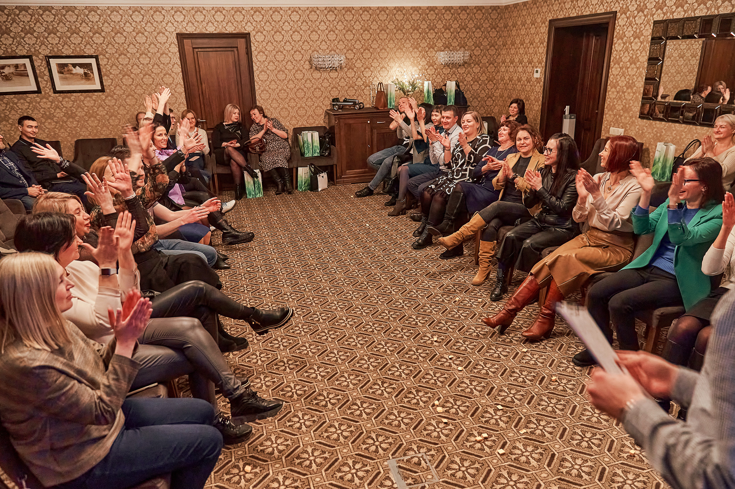 Портфолио репортажной фотосъёмки: "Сбербанк" Новый год. Фотограф Яковлев Роман — Красноярск