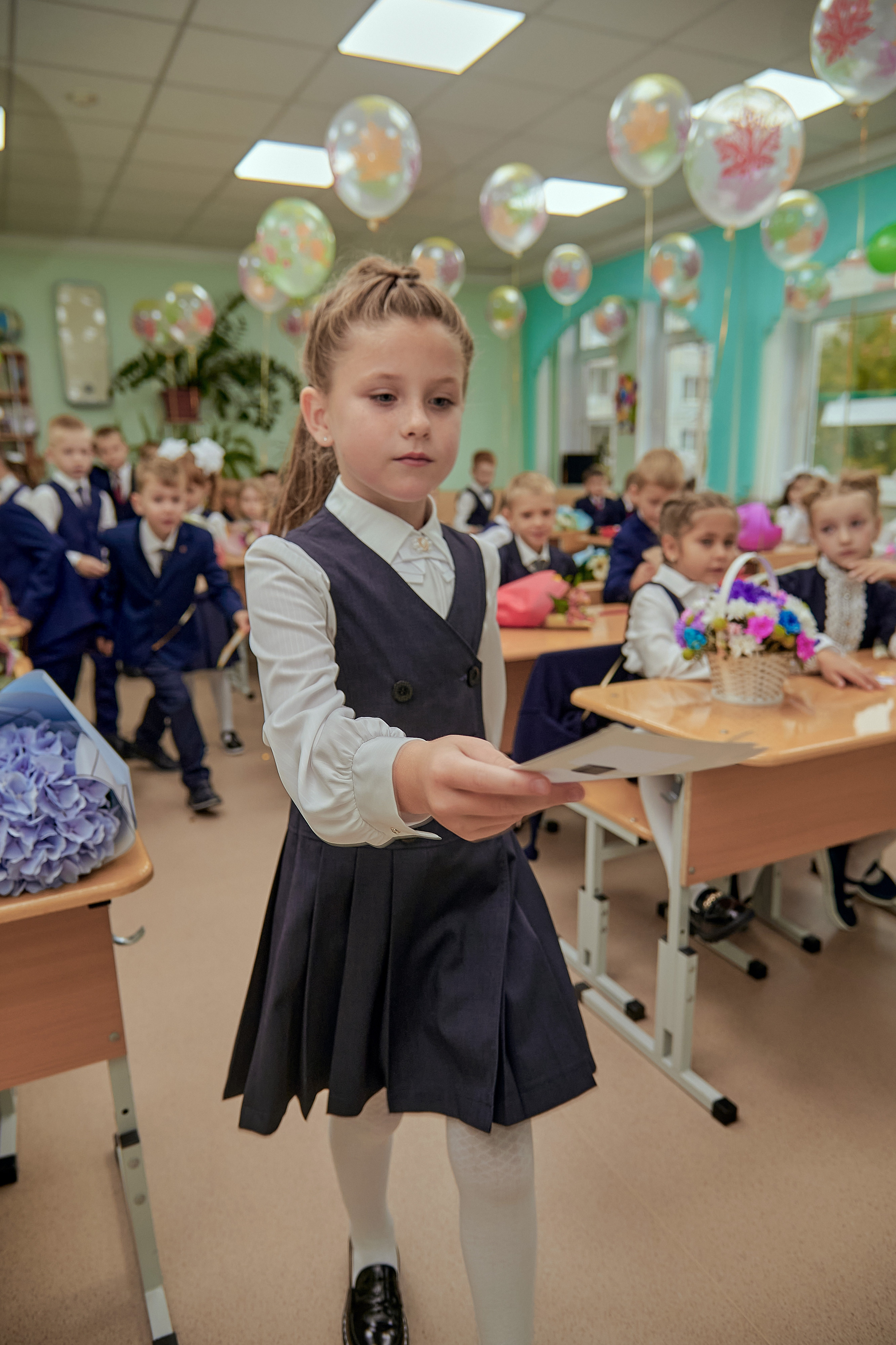 Портфолио репортажной фотосъёмки: 1 сентября в школе № 149. Фотограф Яковлев Роман — Красноярск