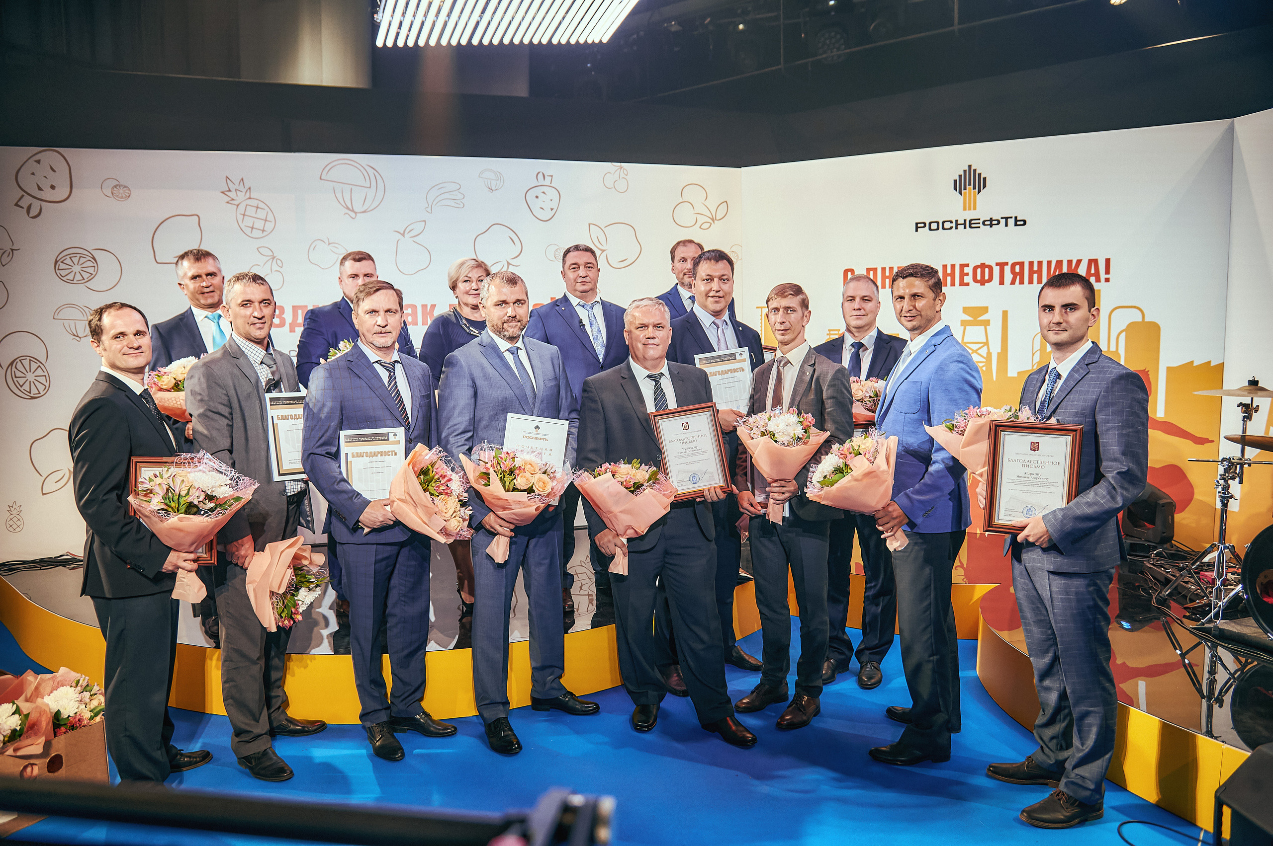 Портфолио репортажной фотосъёмки: "Роснефть" съёмка шоу для «День нефтяника». Фотограф Яковлев Роман — Красноярск