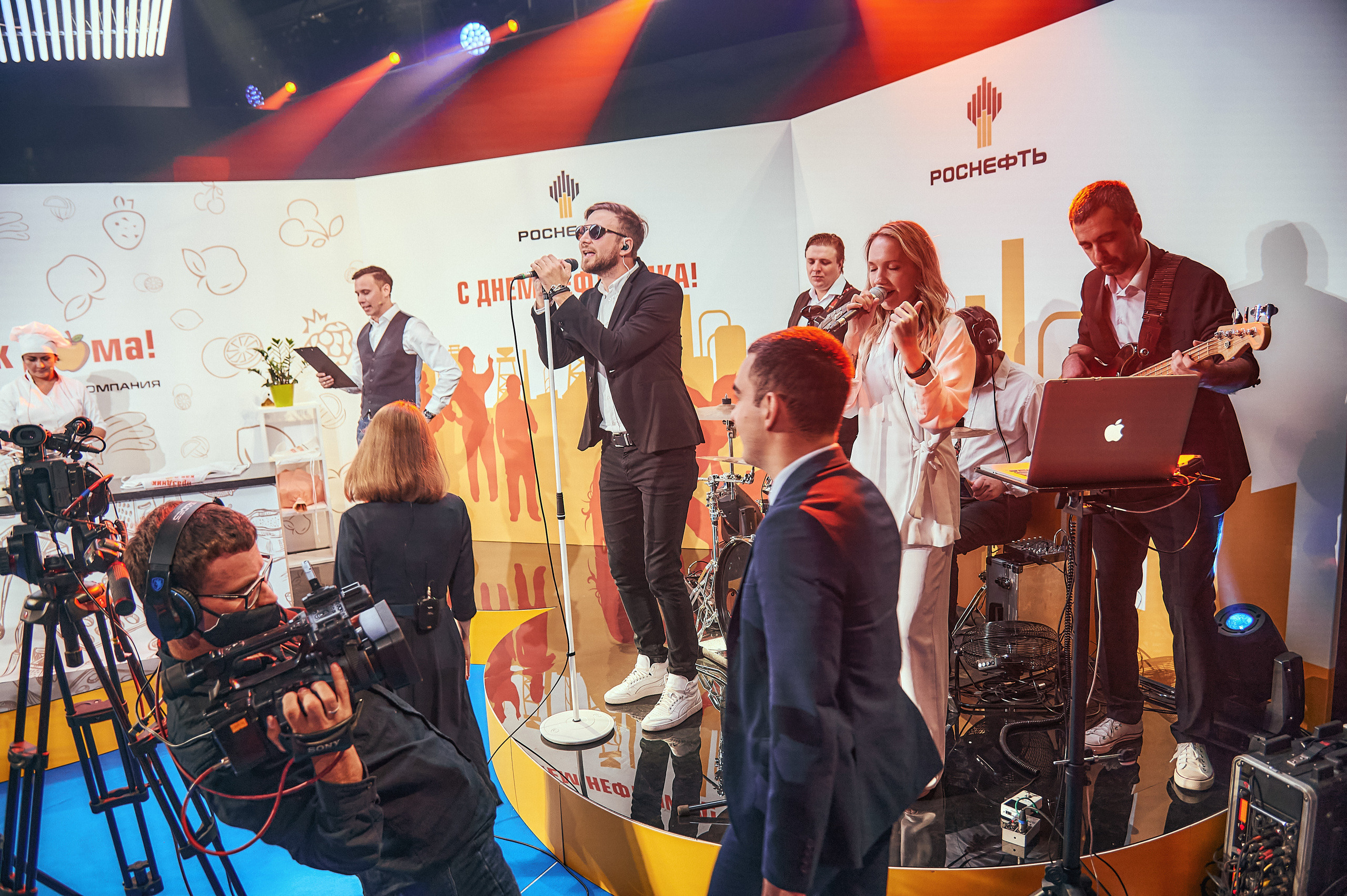 Портфолио репортажной фотосъёмки: "Роснефть" съёмка шоу для «День нефтяника». Фотограф Яковлев Роман — Красноярск