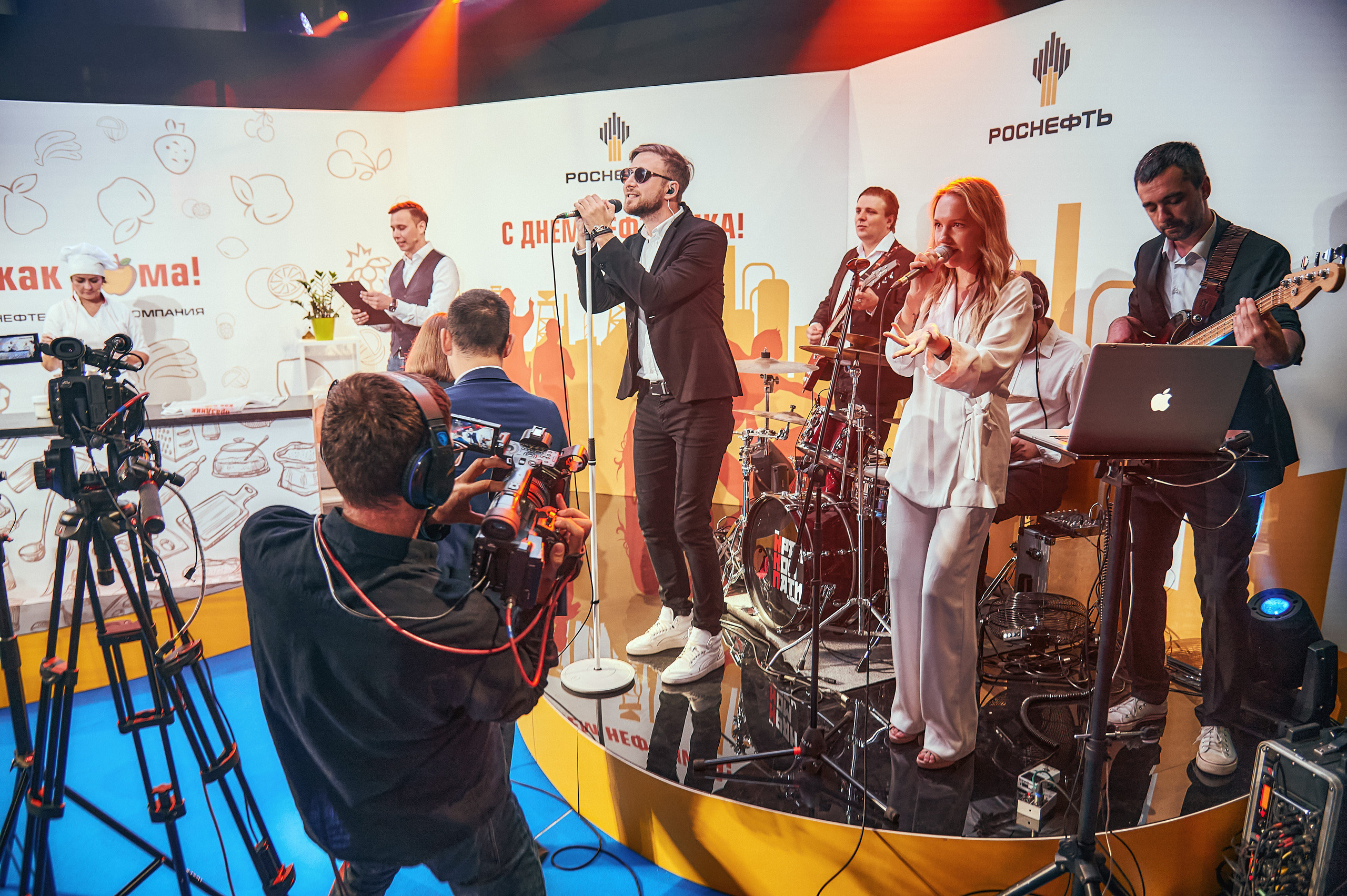 Портфолио репортажной фотосъёмки: "Роснефть" съёмка шоу для «День нефтяника». Фотограф Яковлев Роман — Красноярск