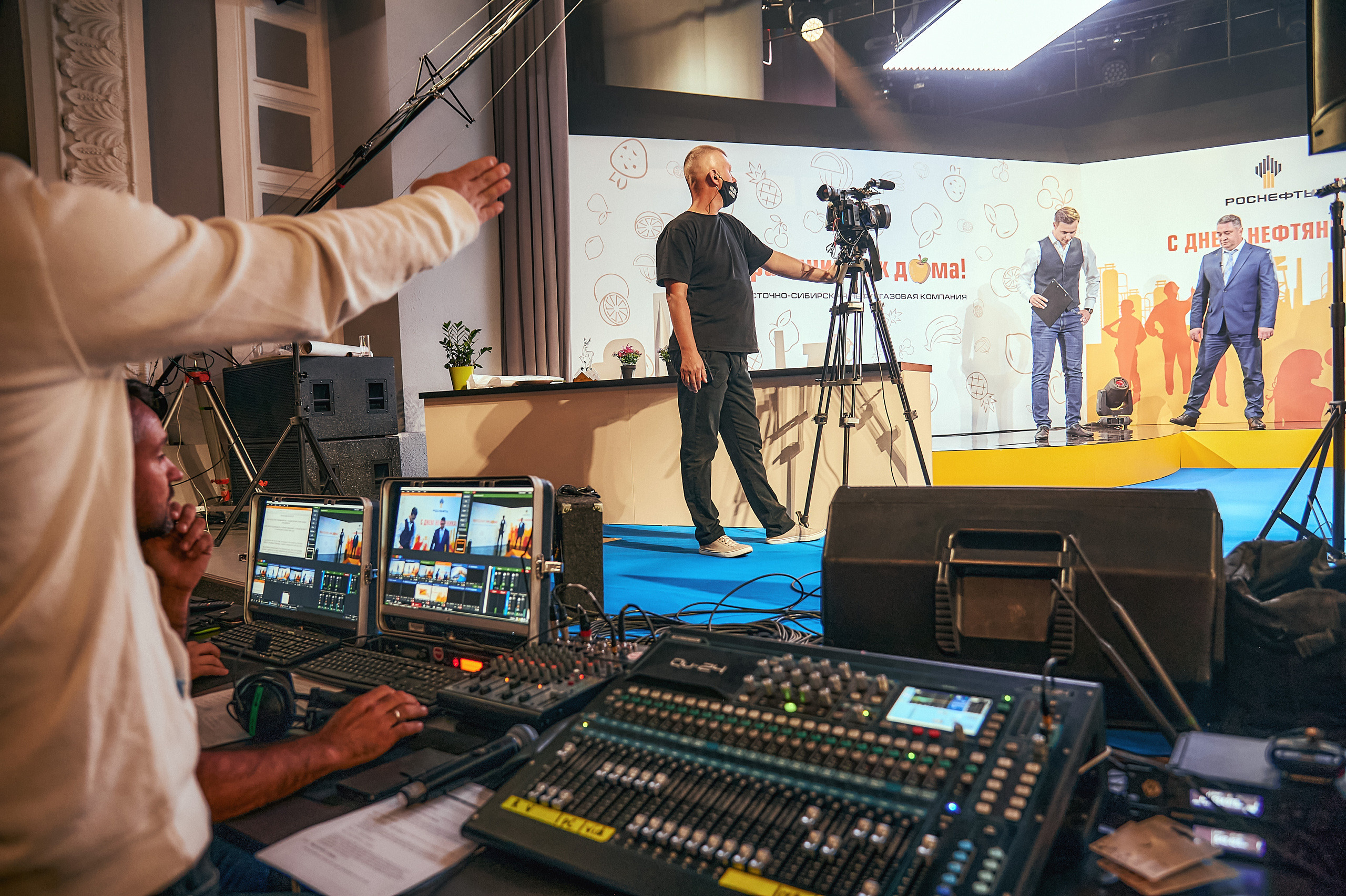 Портфолио репортажной фотосъёмки: "Роснефть" съёмка шоу для «День нефтяника». Фотограф Яковлев Роман — Красноярск