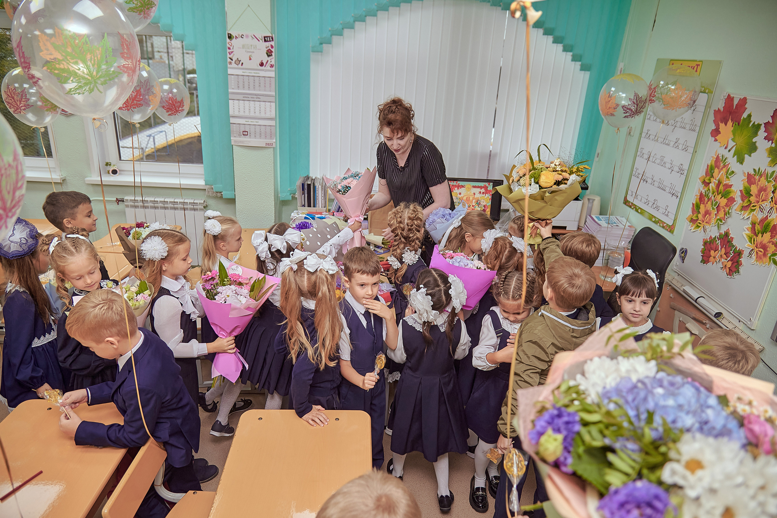 Портфолио репортажной фотосъёмки: 1 сентября в школе № 149. Фотограф Яковлев Роман — Красноярск