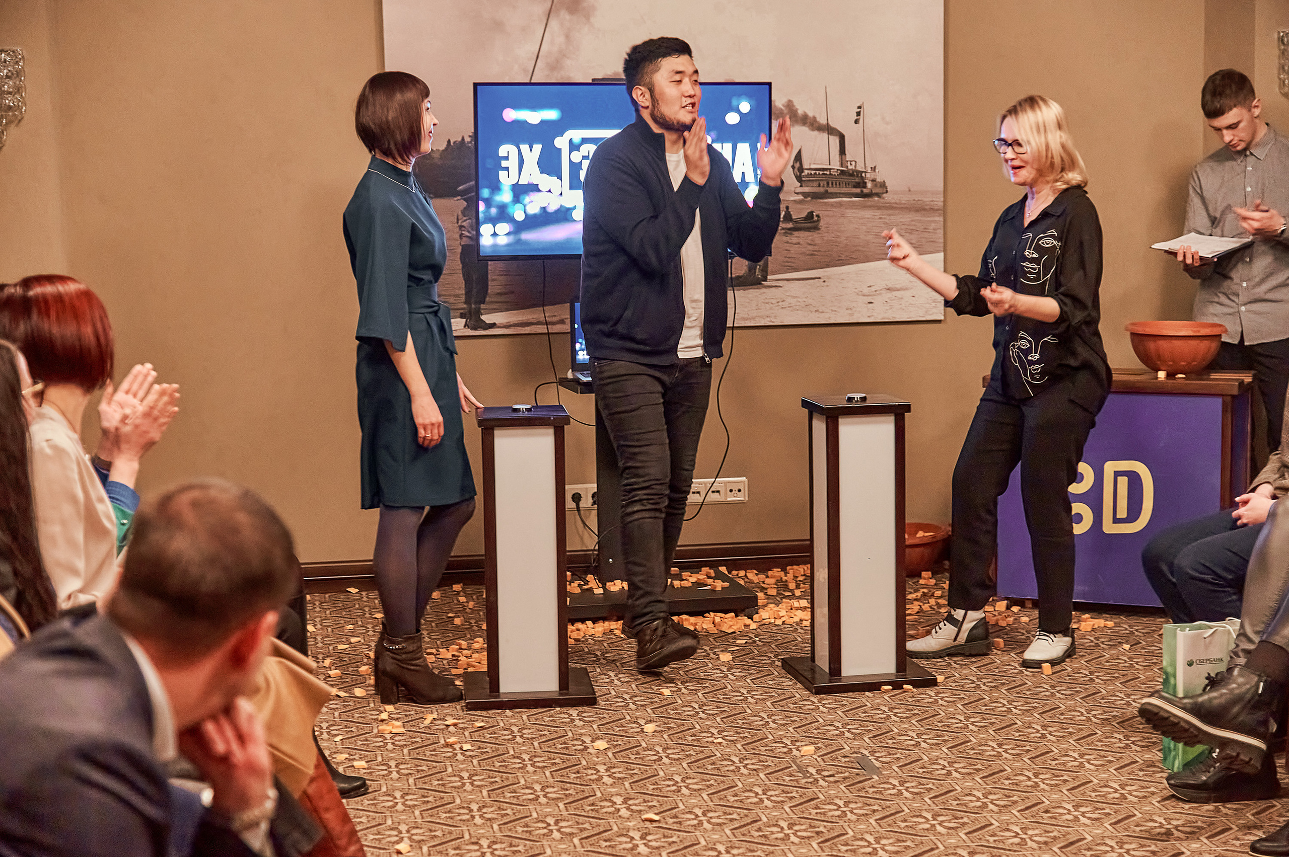 Портфолио репортажной фотосъёмки: "Сбербанк" Новый год. Фотограф Яковлев Роман — Красноярск