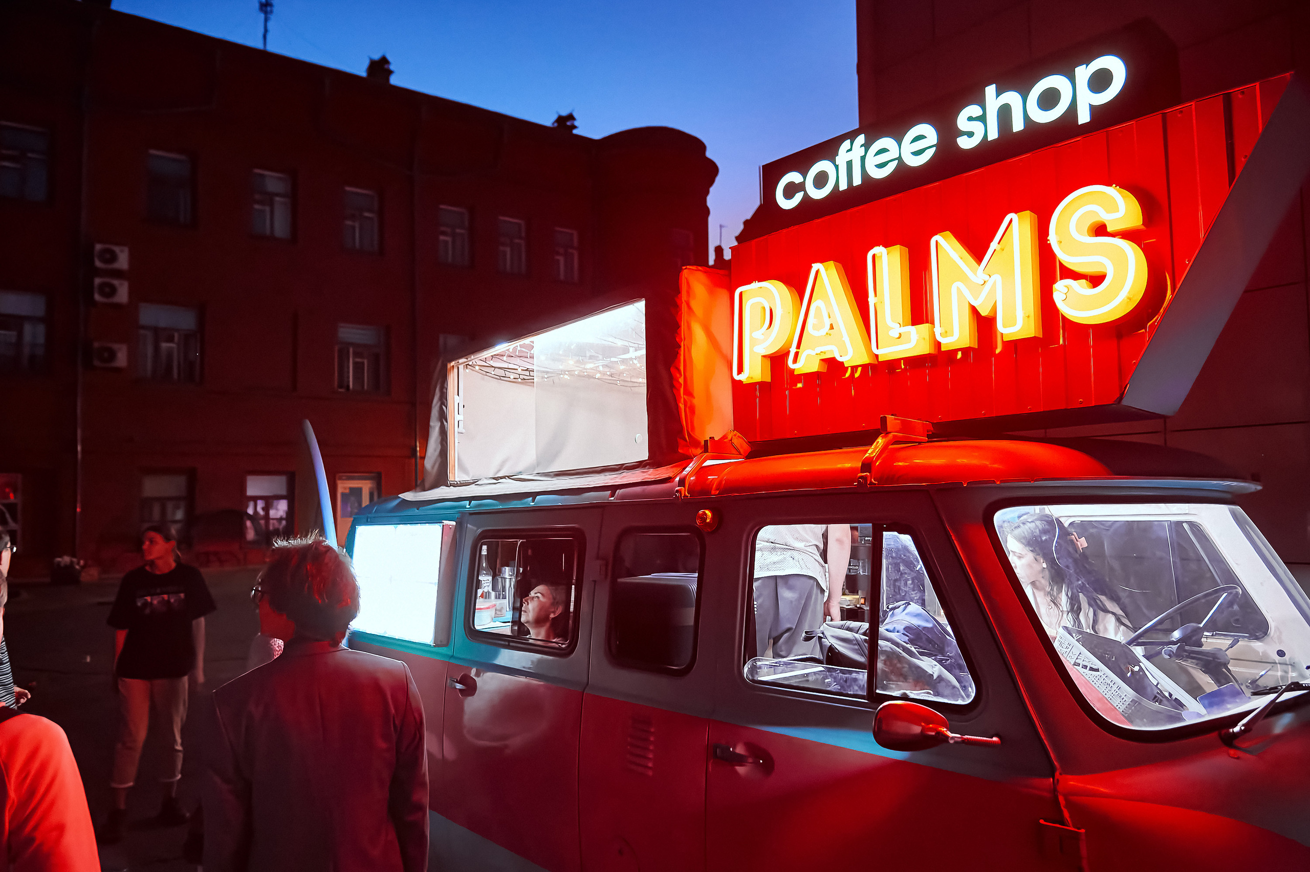 Портфолио репортажной фотосъёмки: Кинодворик "Дом кино" Красноярск. Фотограф Яковлев Роман — Красноярск