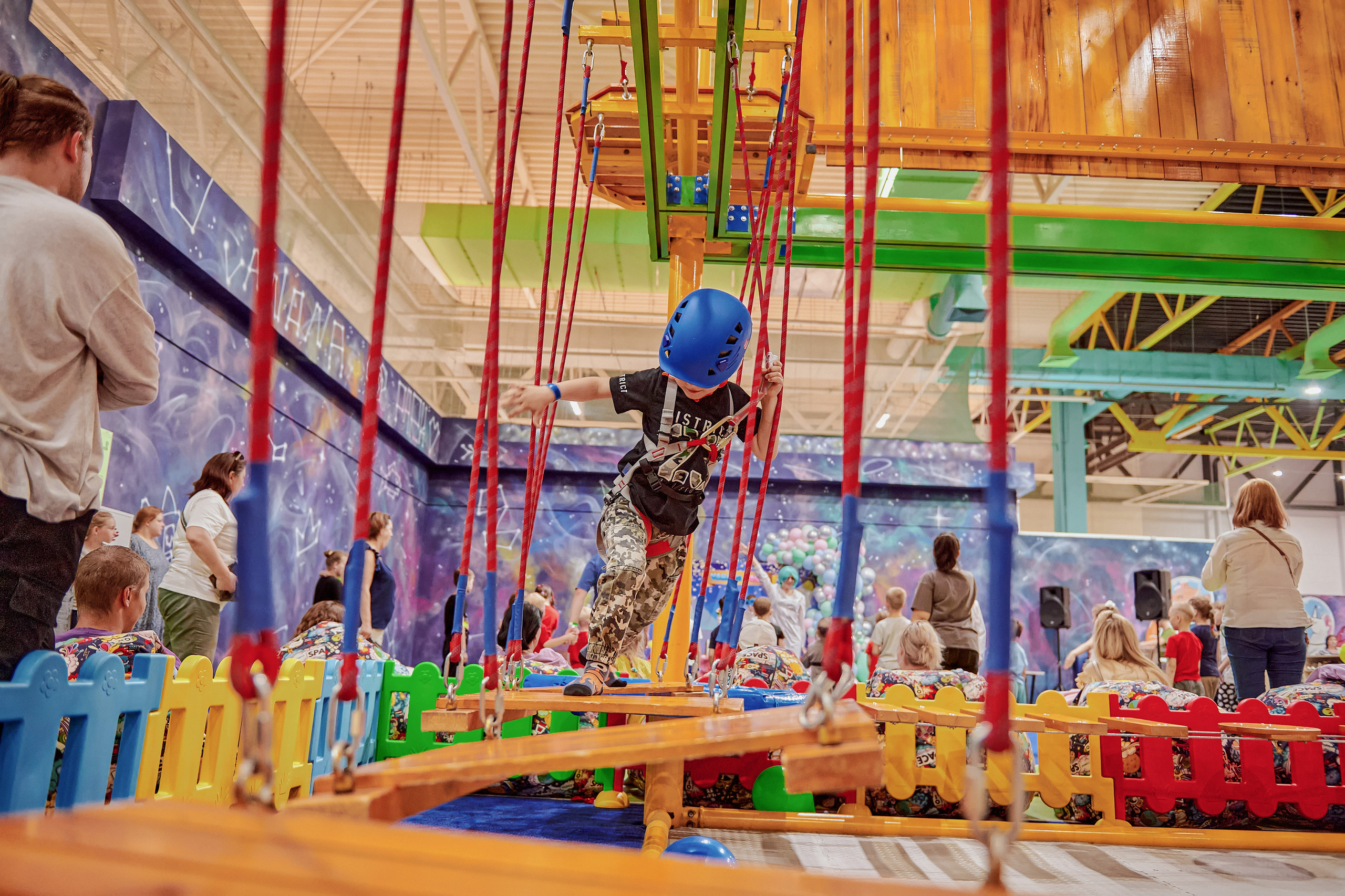 Портфолио репортажной фотосъёмки: Открытие "Vanana park". Фотограф Яковлев Роман — Красноярск