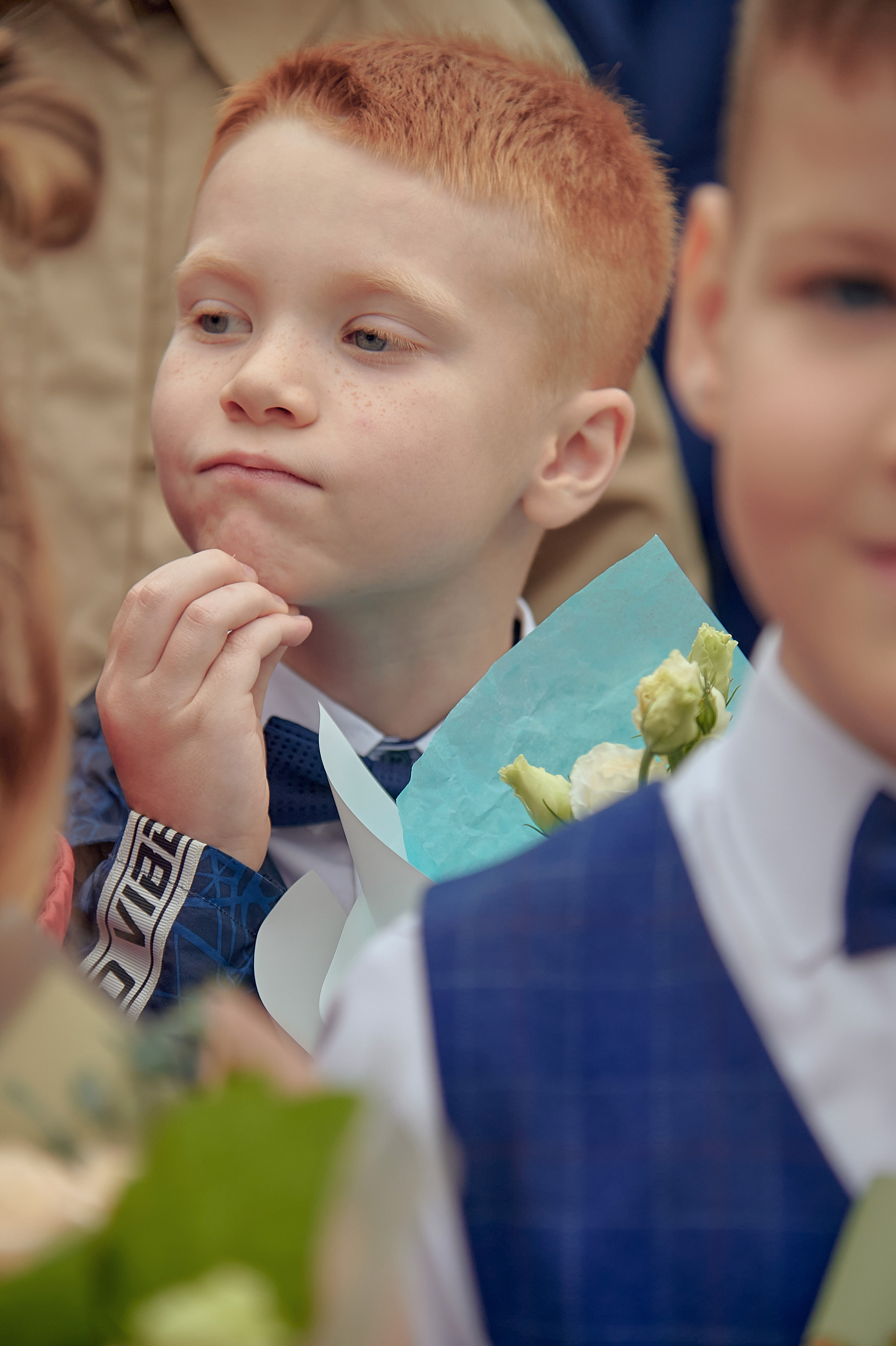 Портфолио репортажной фотосъёмки: 1 сентября в школе № 149. Фотограф Яковлев Роман — Красноярск