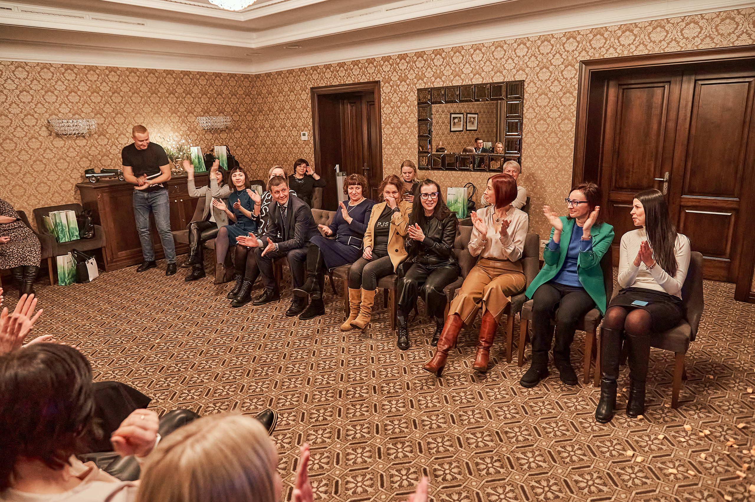 Портфолио репортажной фотосъёмки: "Сбербанк" Новый год. Фотограф Яковлев Роман — Красноярск