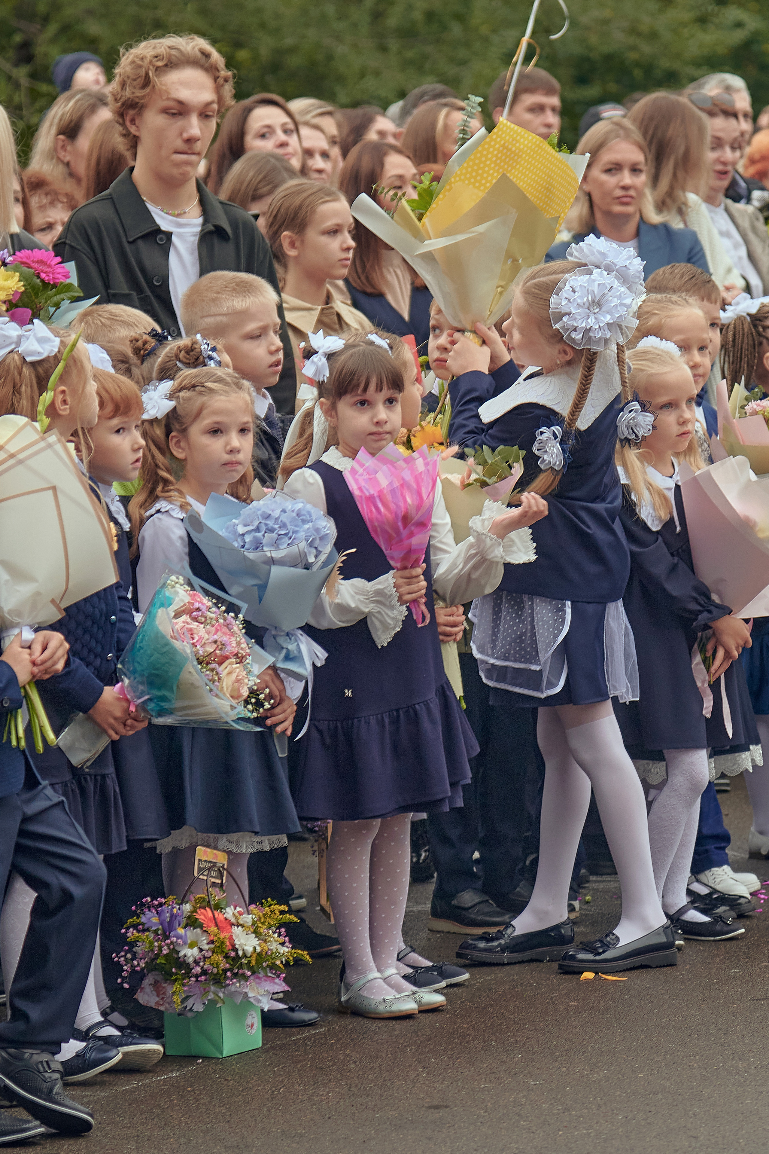 Портфолио репортажной фотосъёмки: 1 сентября в школе № 149. Фотограф Яковлев Роман — Красноярск