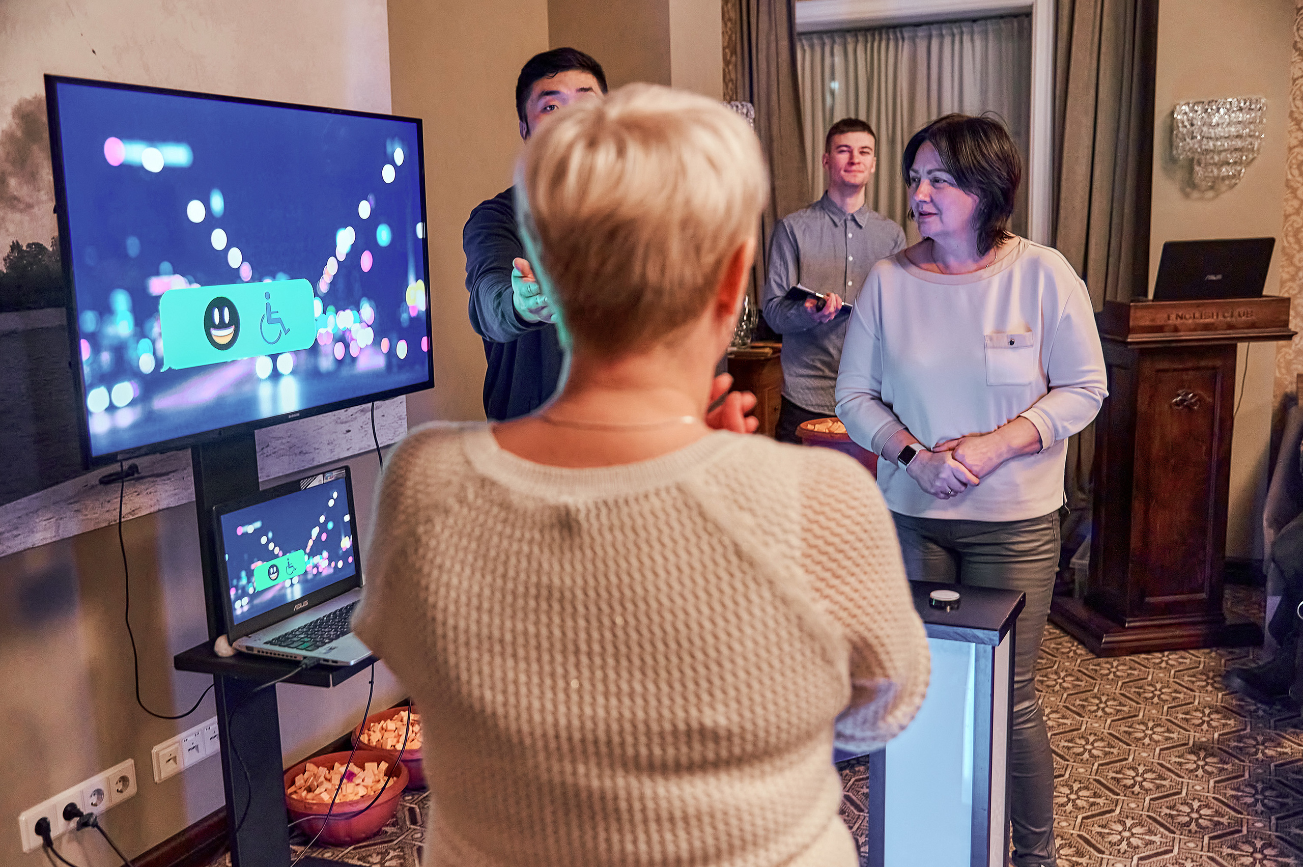 Портфолио репортажной фотосъёмки: "Сбербанк" Новый год. Фотограф Яковлев Роман — Красноярск