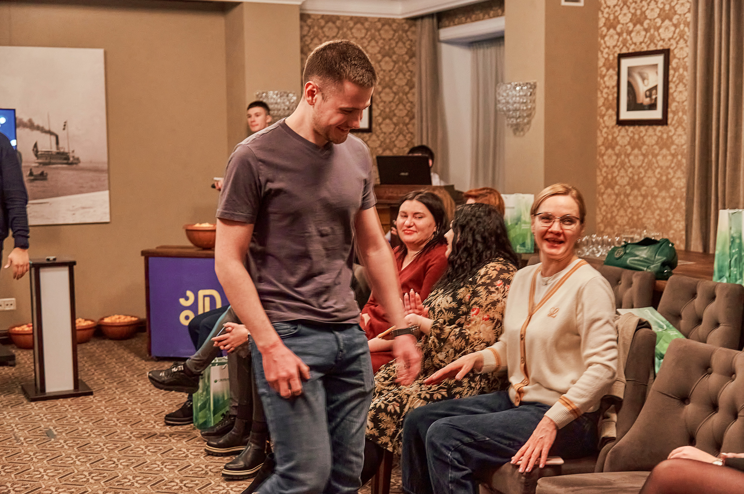 Портфолио репортажной фотосъёмки: "Сбербанк" Новый год. Фотограф Яковлев Роман — Красноярск