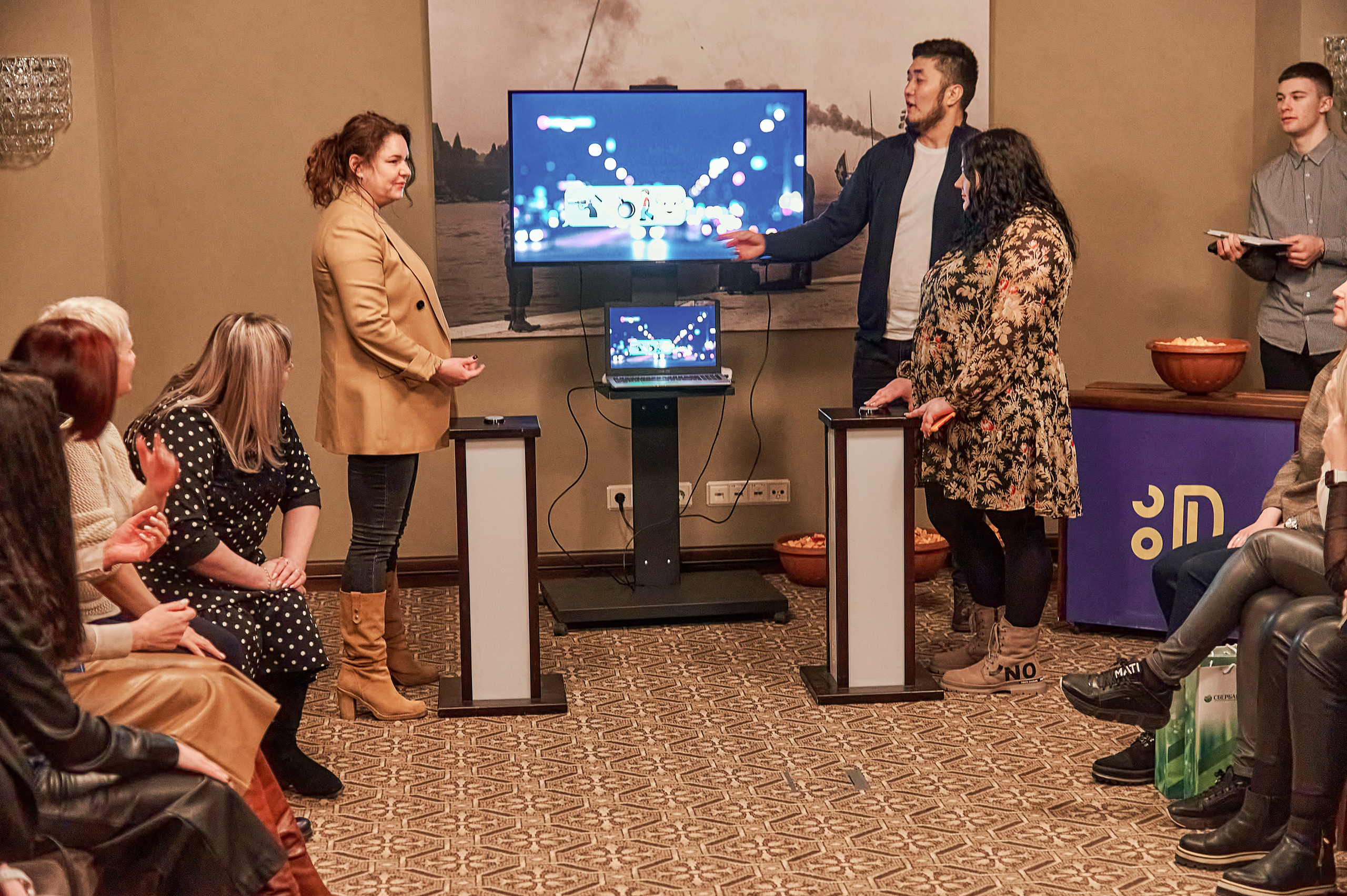 Портфолио репортажной фотосъёмки: "Сбербанк" Новый год. Фотограф Яковлев Роман — Красноярск