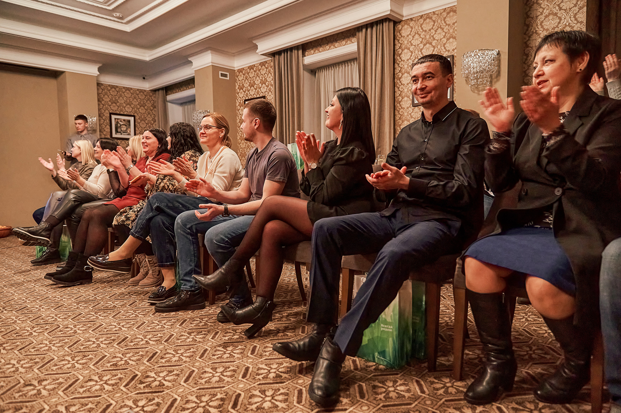 Портфолио репортажной фотосъёмки: "Сбербанк" Новый год. Фотограф Яковлев Роман — Красноярск