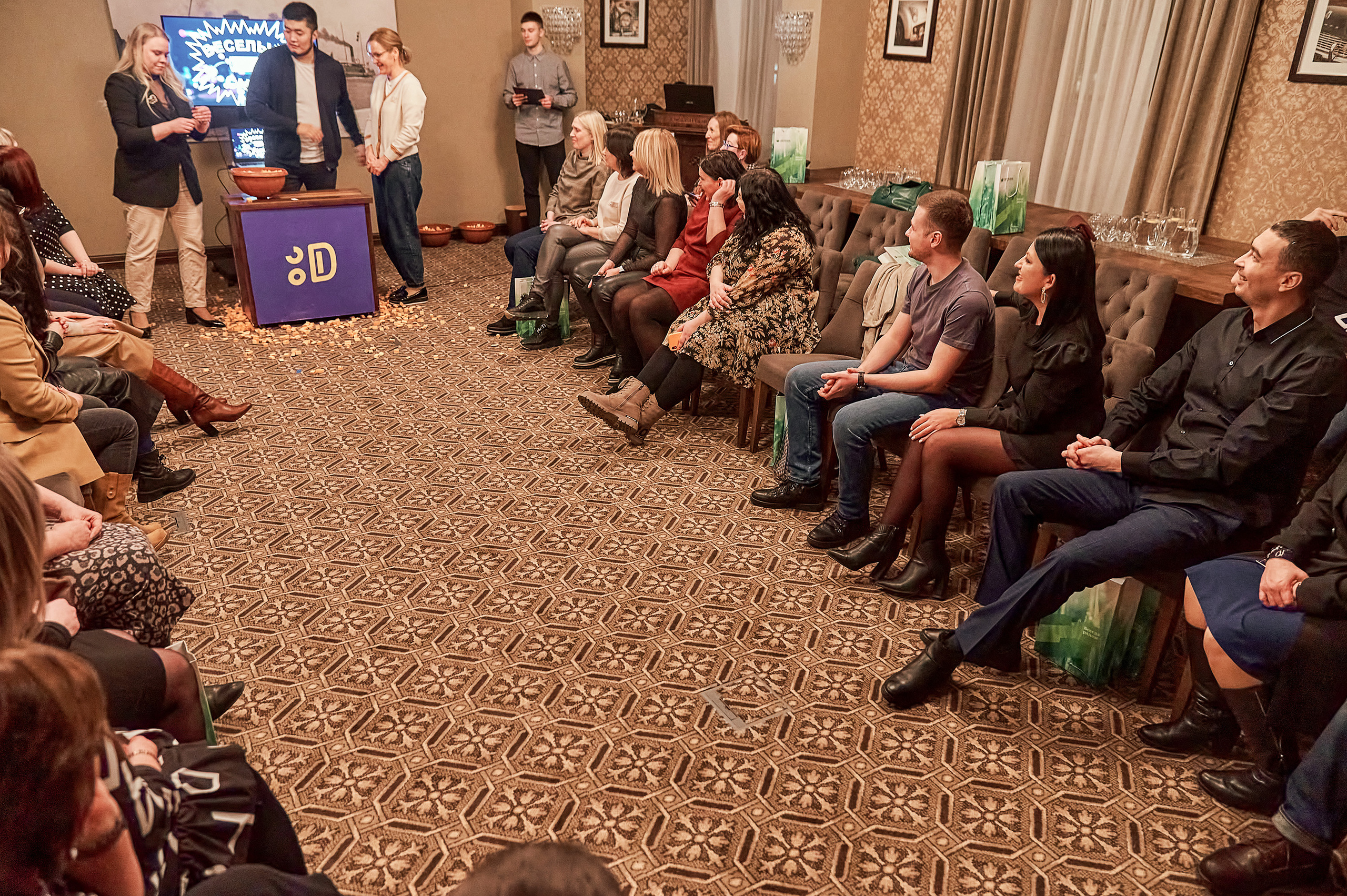 Портфолио репортажной фотосъёмки: "Сбербанк" Новый год. Фотограф Яковлев Роман — Красноярск