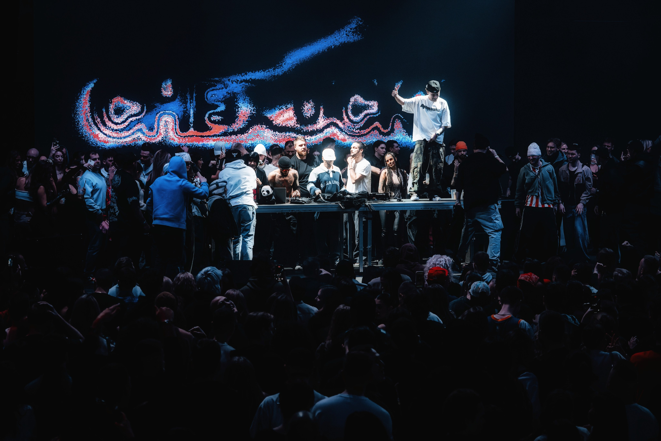 AVG x Desiigner в Tau 21.02.2025. Репортажный фотограф и видеограф в Москве