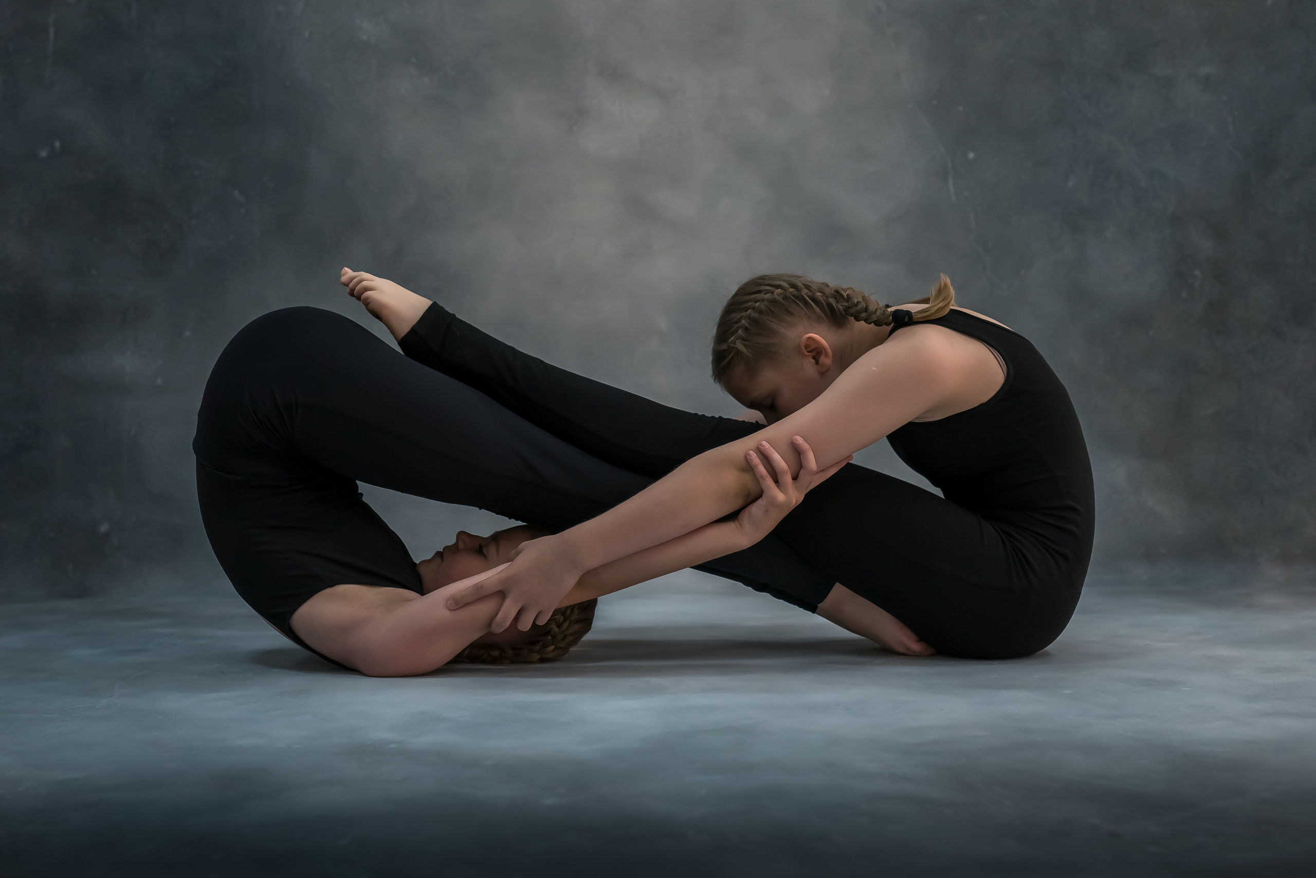 Воспитанницы школы танцев и воздушной акробатики. Фотограф и видеограф г. Нягань Анна Горшкова