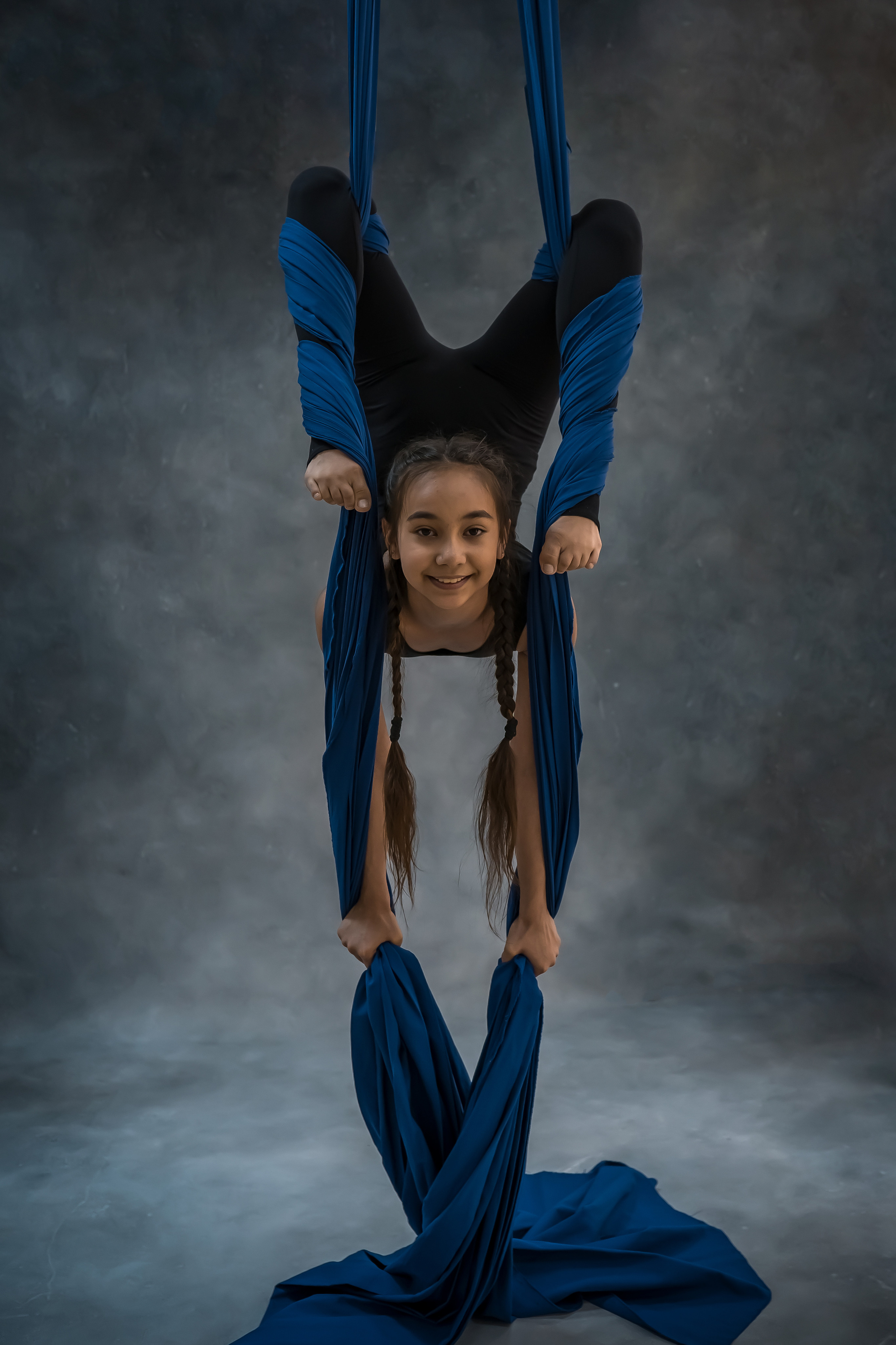 Воспитанницы школы танцев и воздушной акробатики. Фотограф и видеограф г. Нягань Анна Горшкова