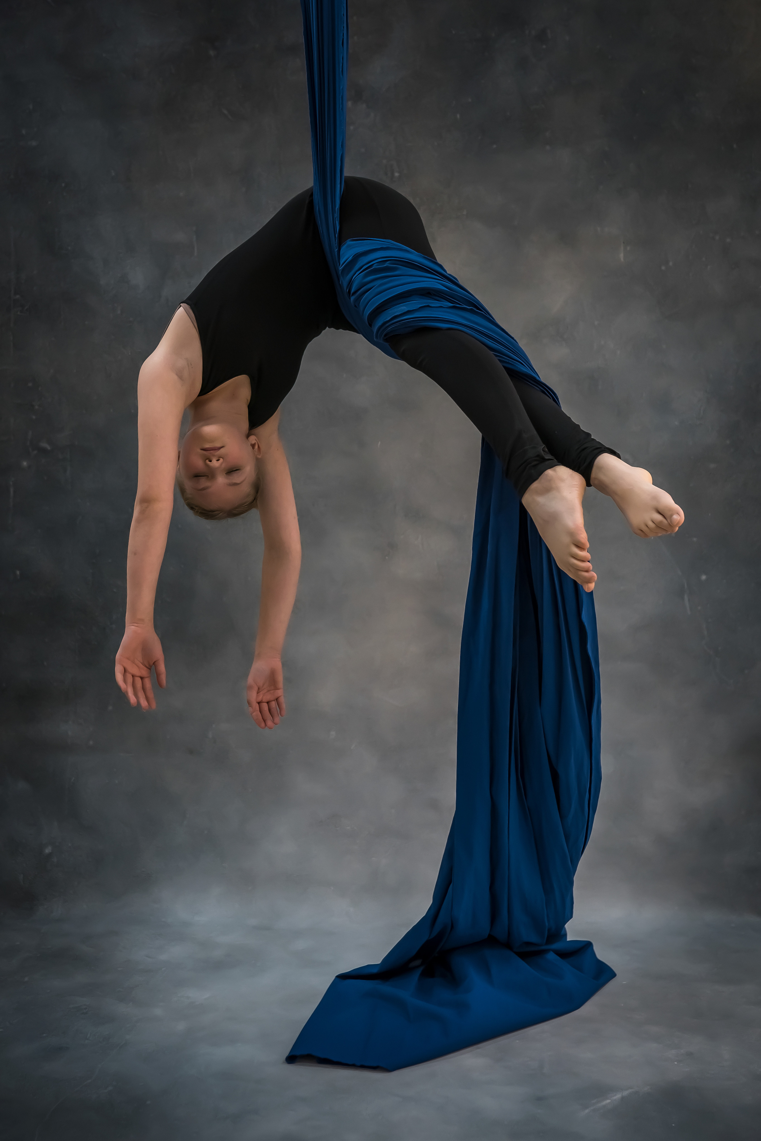 Воспитанницы школы танцев и воздушной акробатики. Фотограф и видеограф г. Нягань Анна Горшкова