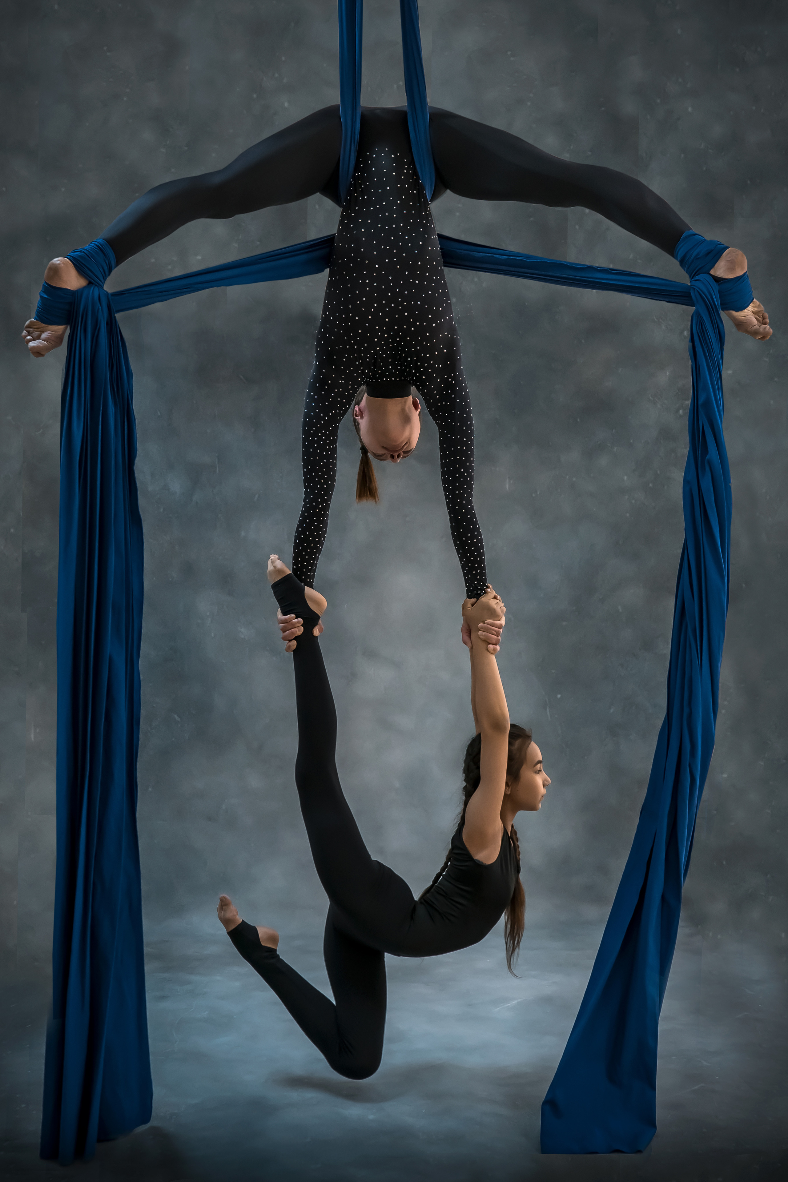 Воспитанницы школы танцев и воздушной акробатики. Фотограф и видеограф г. Нягань Анна Горшкова