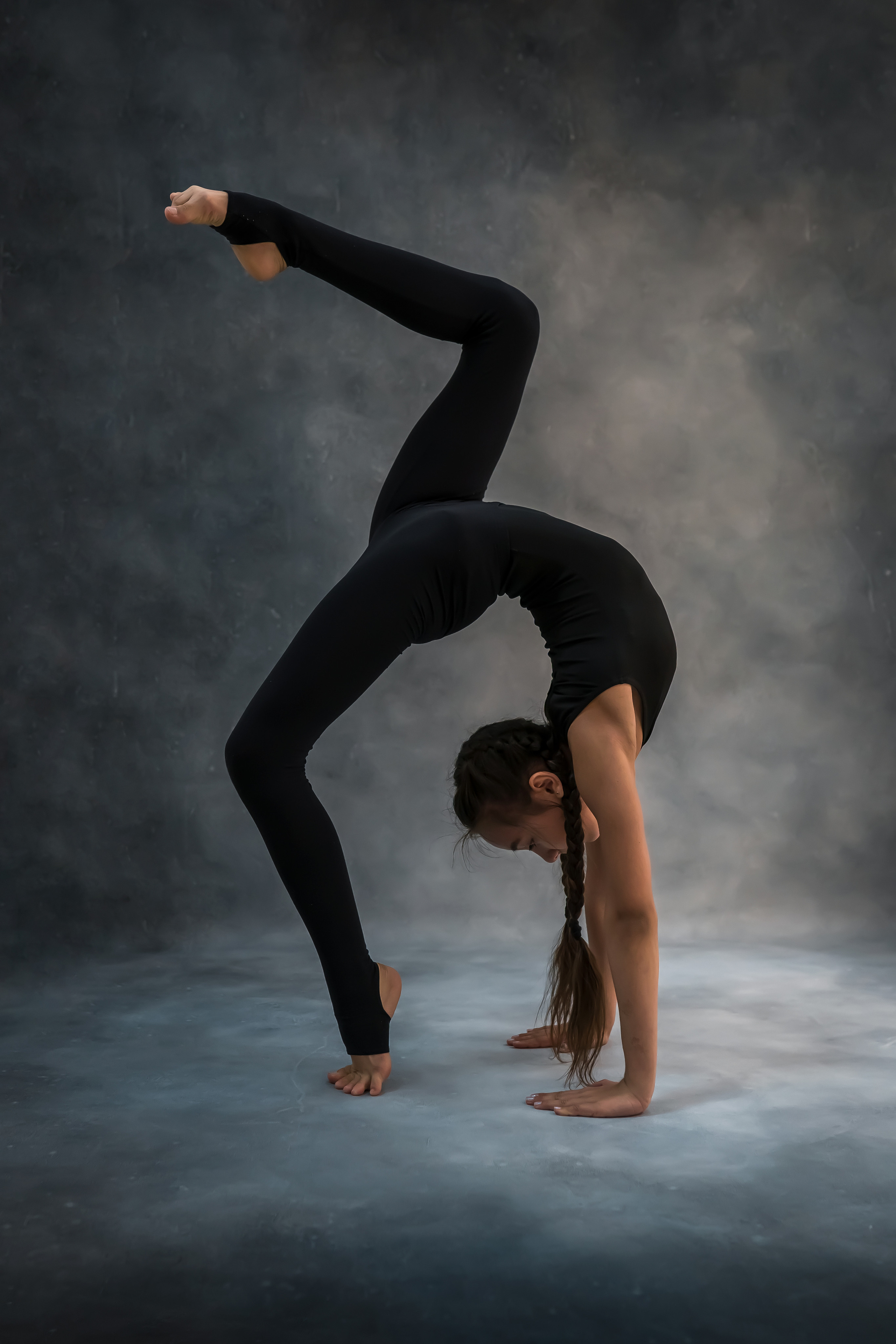 Воспитанницы школы танцев и воздушной акробатики. Фотограф и видеограф г. Нягань Анна Горшкова