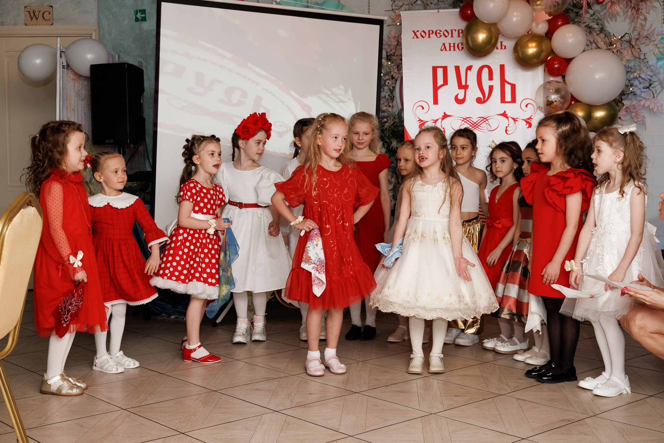 Юбилей ансамбля. Женский и семейный фотограф в Москве Павлова Галина