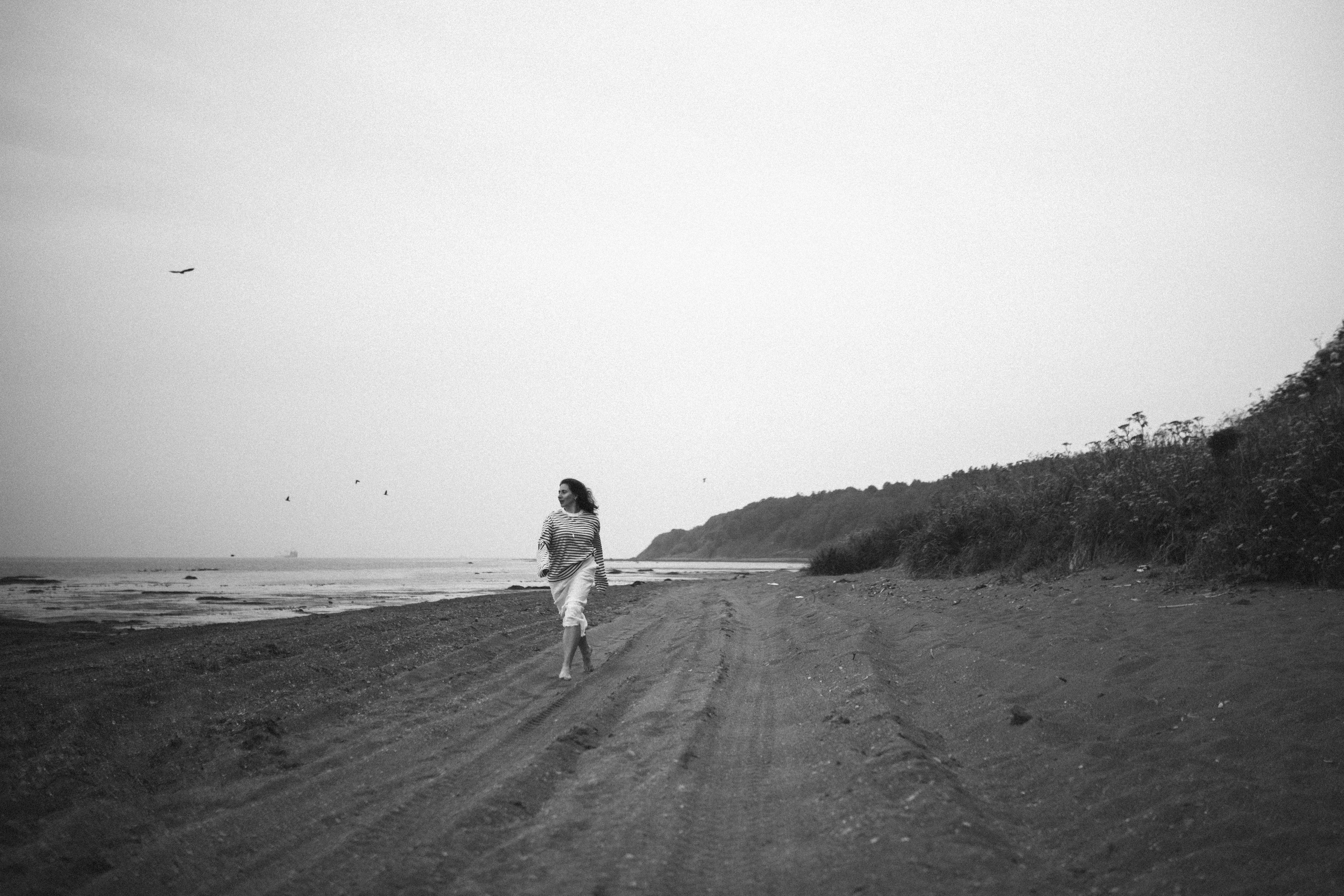 Женская фотосессия на берегу Охотского моря. Сахалин. Фотограф Валерия Горбунова Подольск Бутово Видное Щербинка