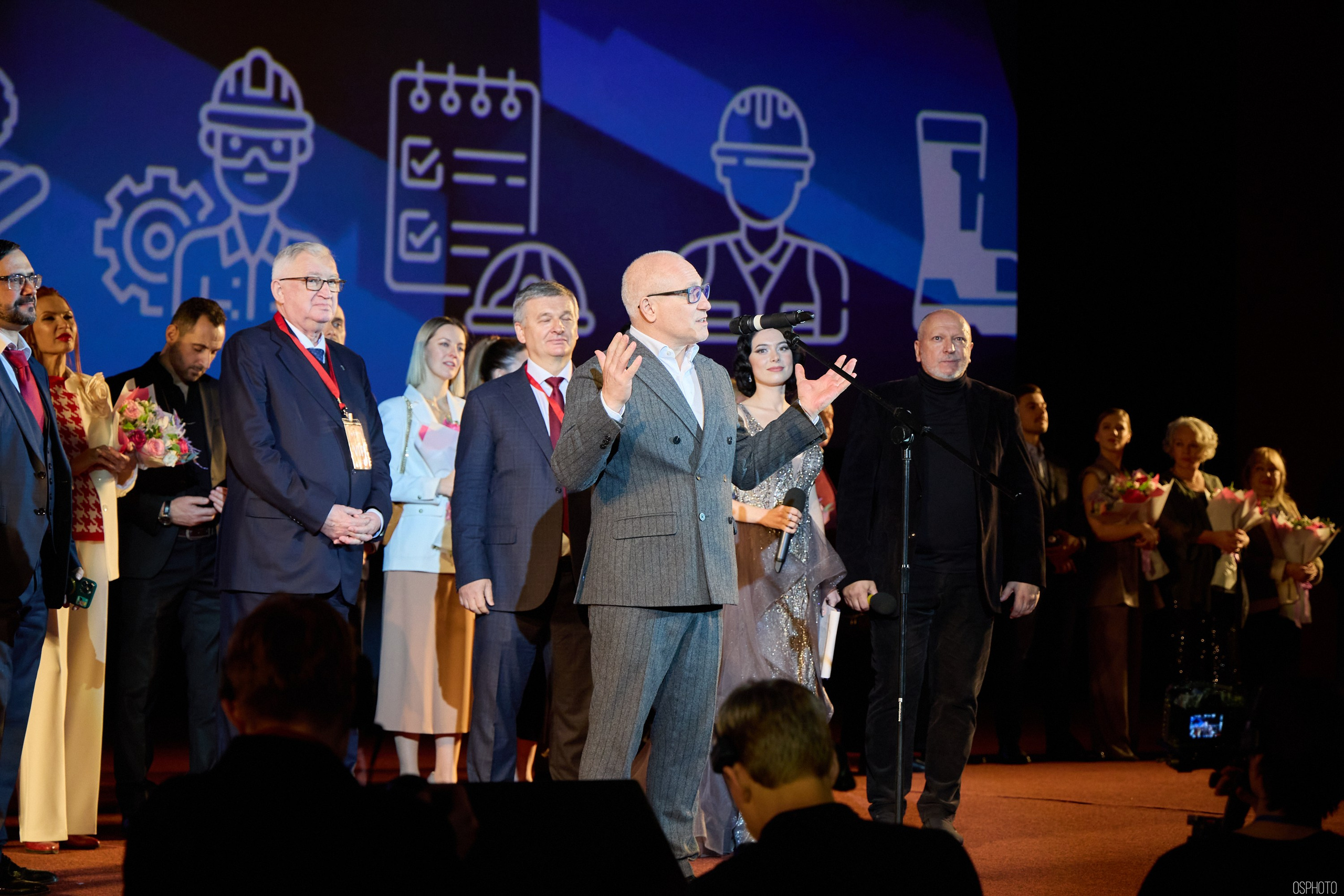 Кинофестиваль фильмов об охране труда | Кинотеатр «Октябрь». OSPhoto