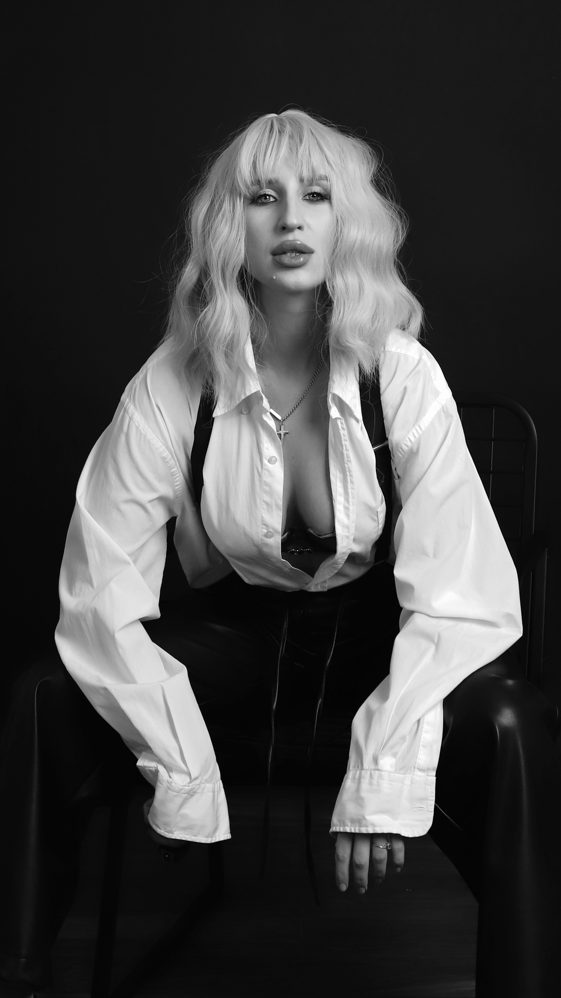 BLACK (чёрный). «ХИЩ»