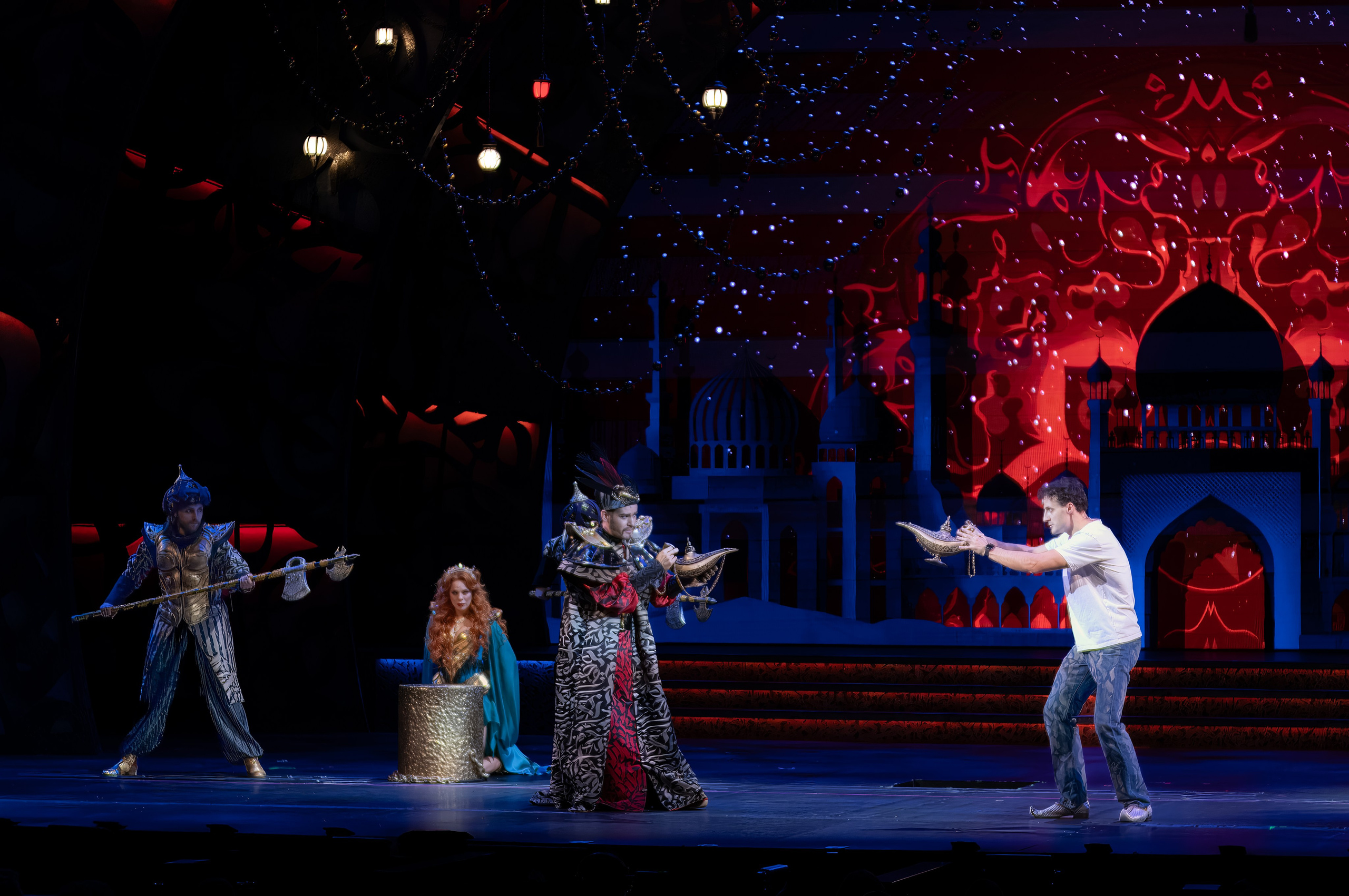 Бродвей Москва: Последняя Сказка. Сайт фотографа Сергея Абрамова