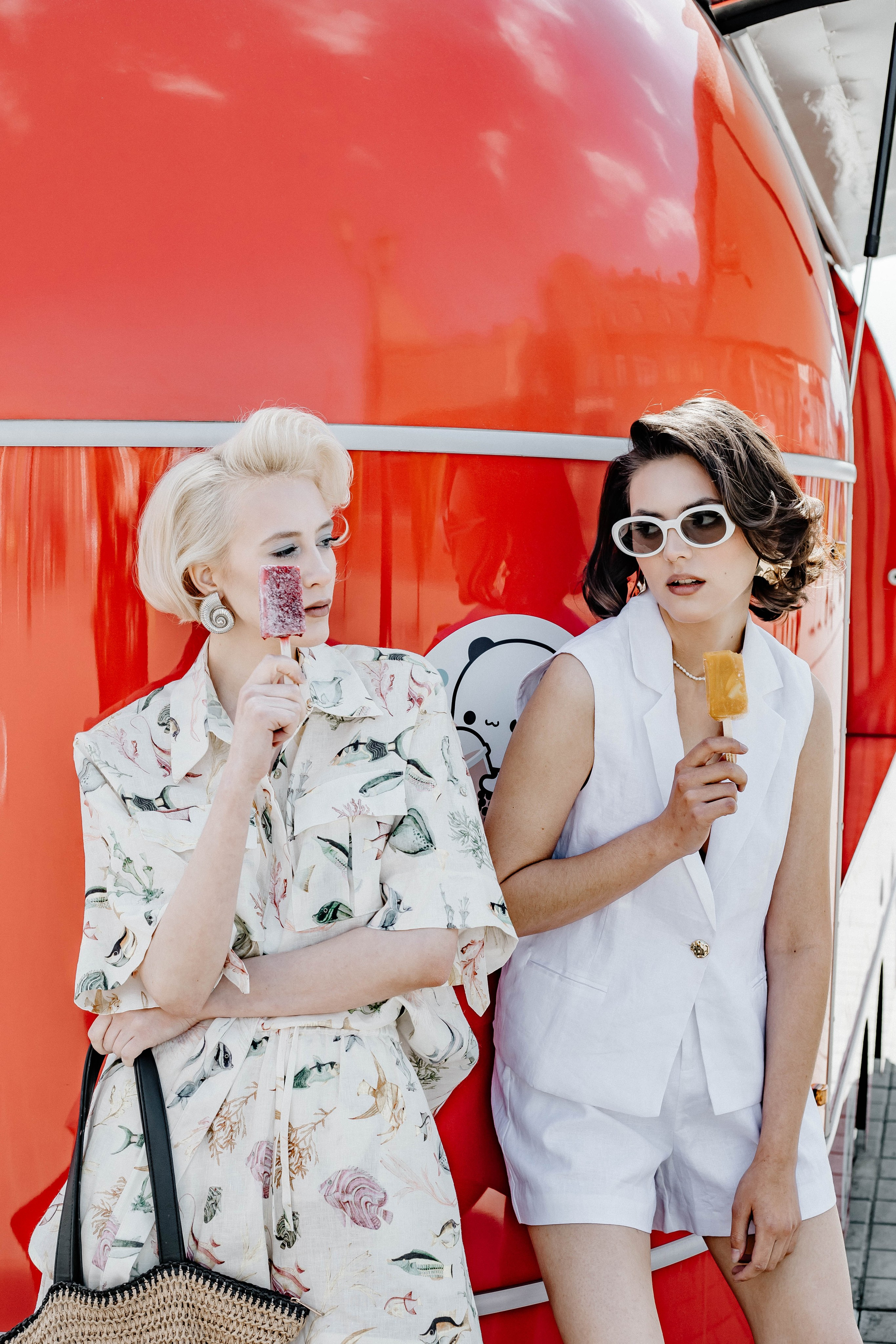 Ася и Наташа. Рыжова Тамара