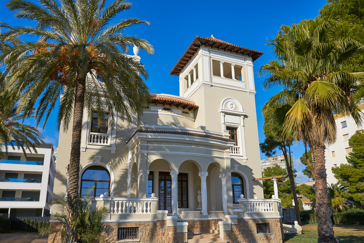 PACKAGES & PRICING. Exclusive Closing Gifts for Top Realtors | Custom House Portraits by Yulia Yurchevskaya