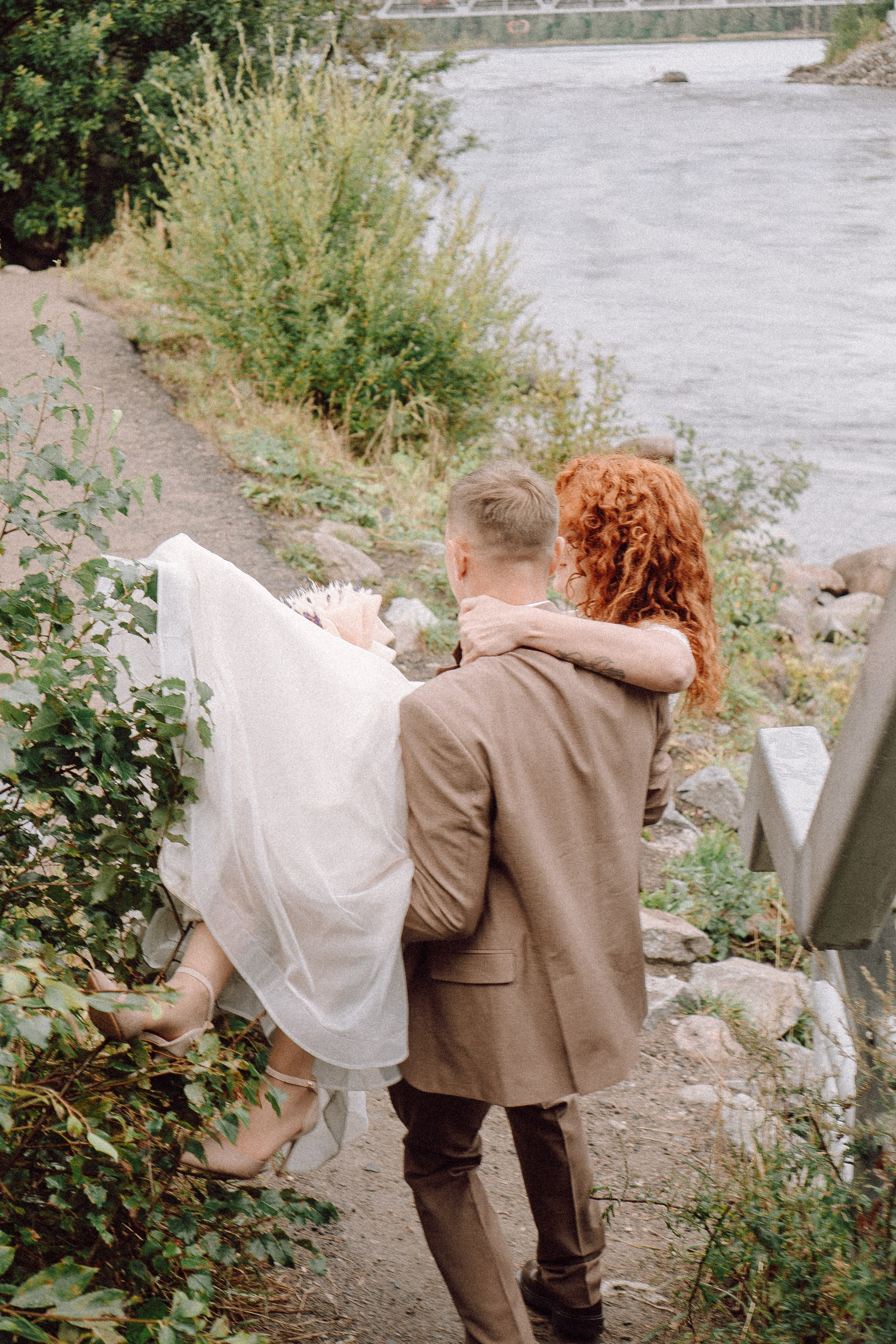 СВАДЕБНАЯ ФОТОСЕССИИЯ ПАРЫ В ГОРОДЕ ПРИОЗЕРСК В СОСНОВОМ ЛЕСУ И С ПИКАПОМ. Профессиональный фотограф, Санкт-Петербург — Виктория Богомолова